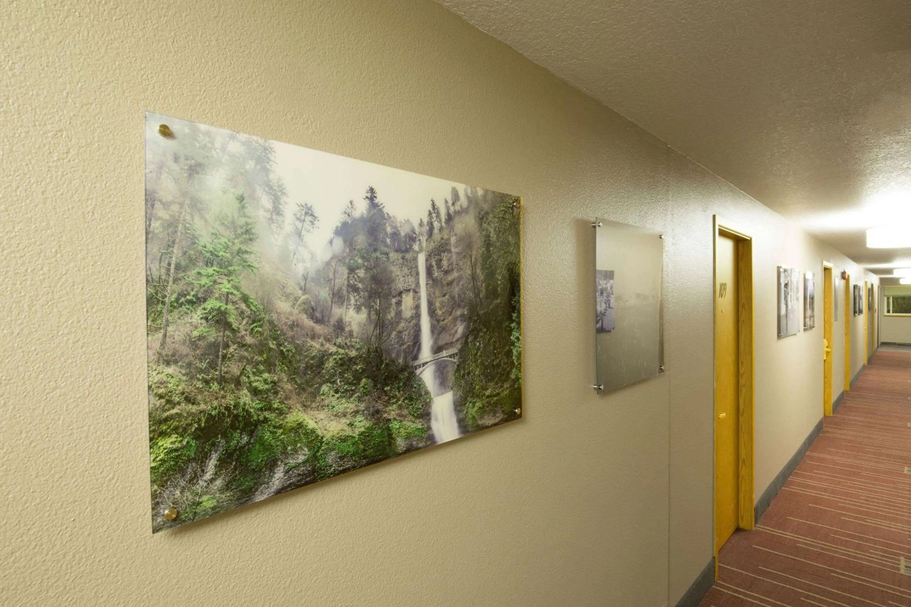 Lobby or reception in Travelodge by Wyndham East Portland/Gresham