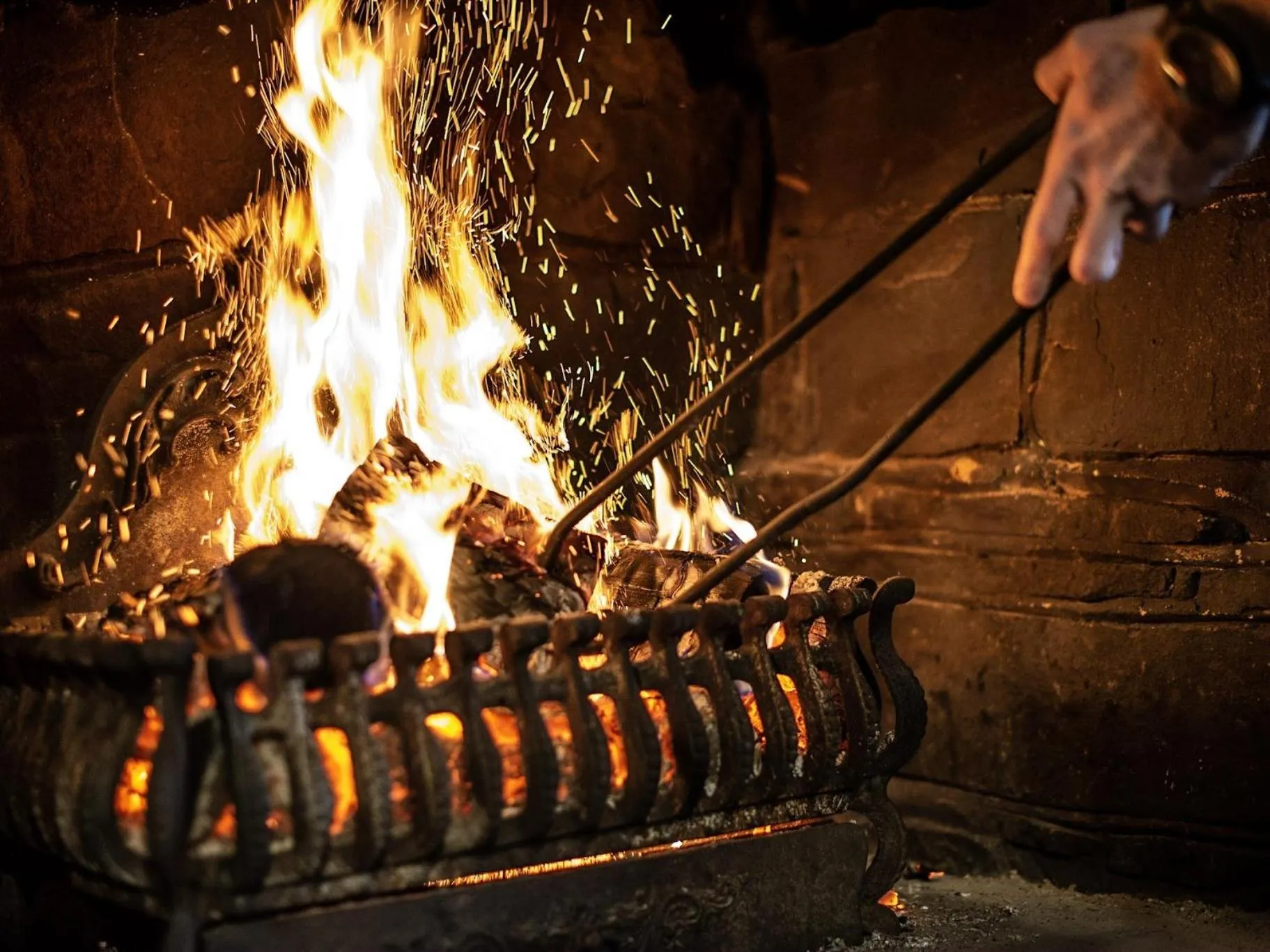 Lounge or bar in The Heath Inn
