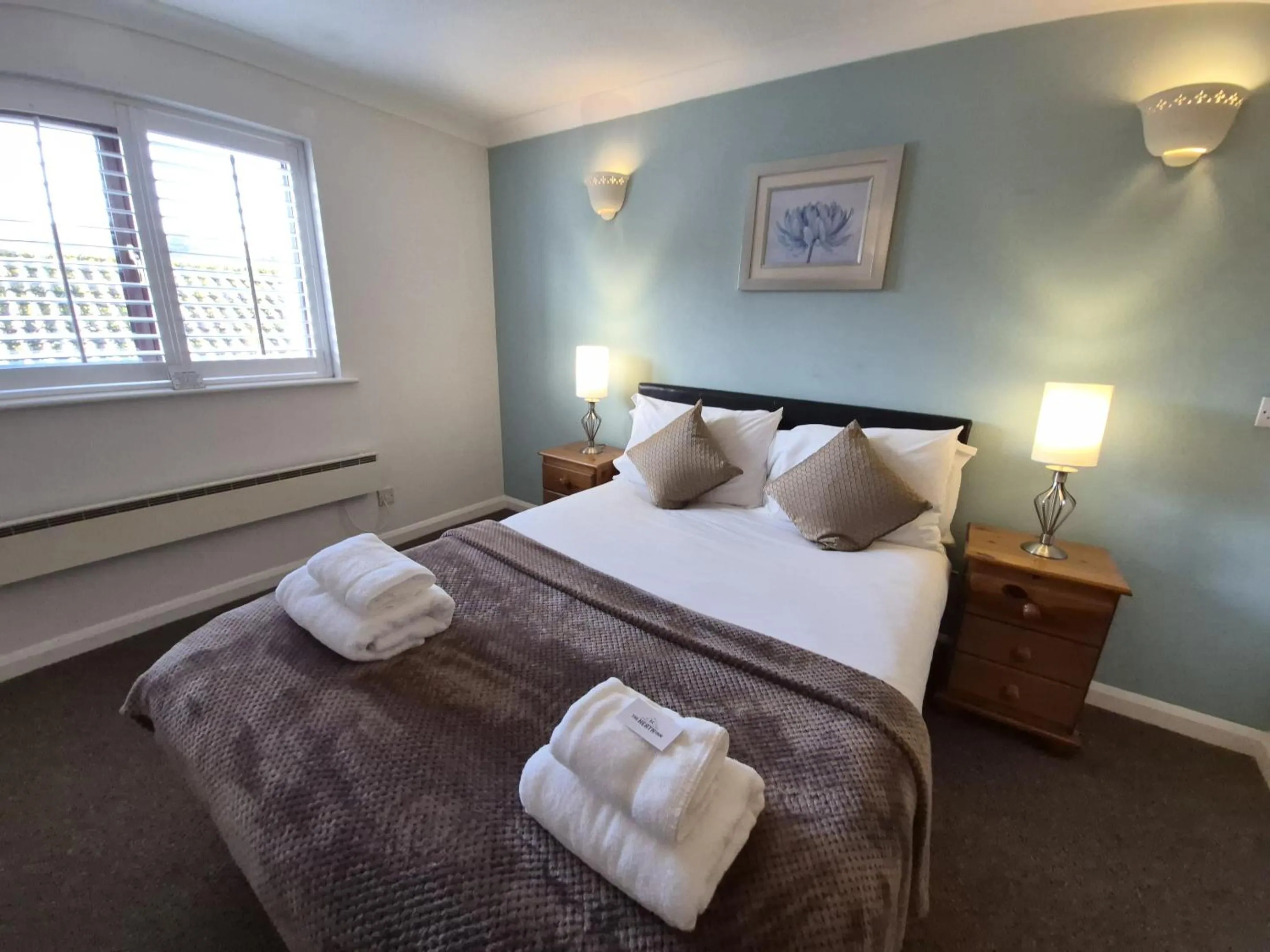 Bedroom, Bed in The Heath Inn