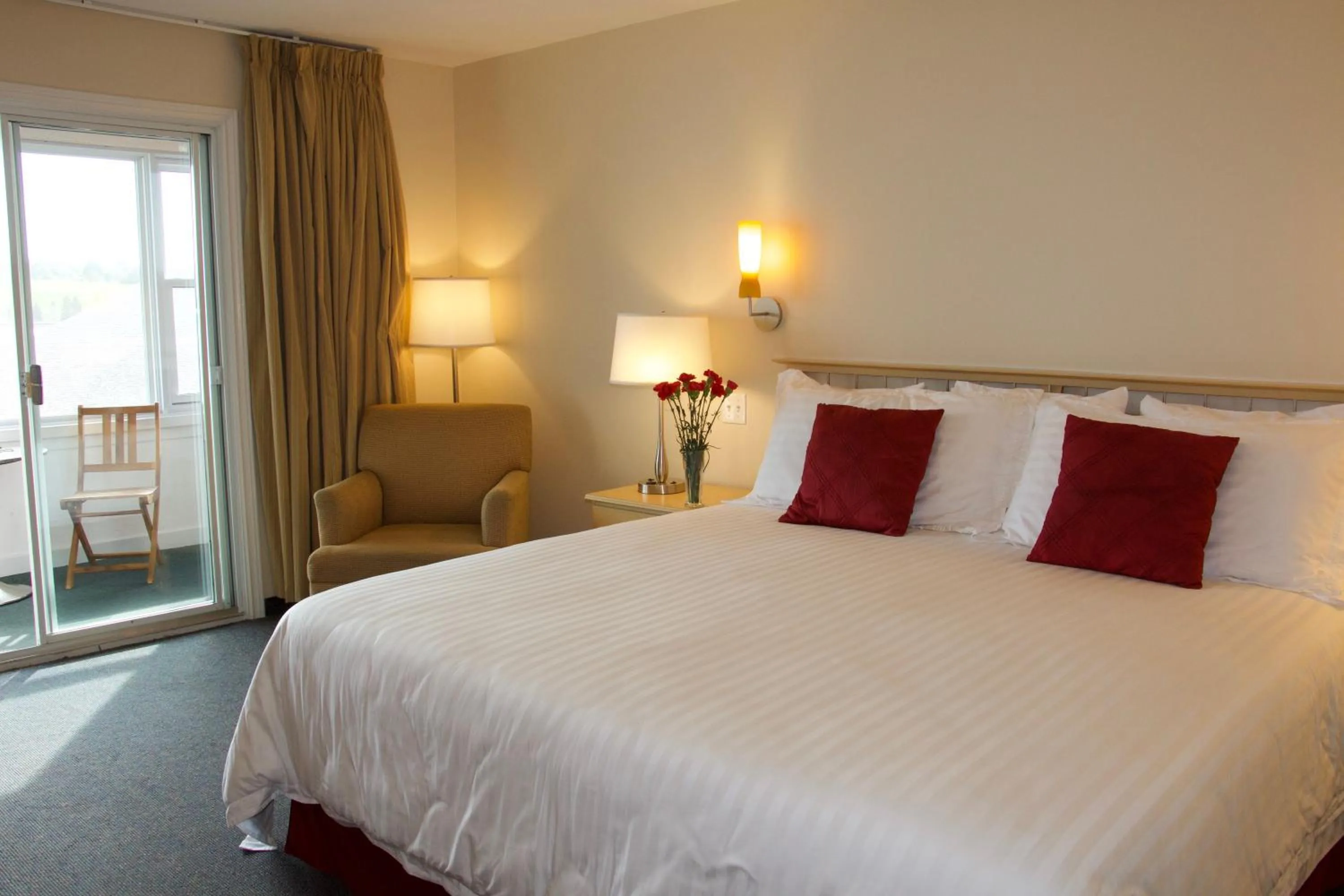 Balcony/Terrace in Rum Runner Inn