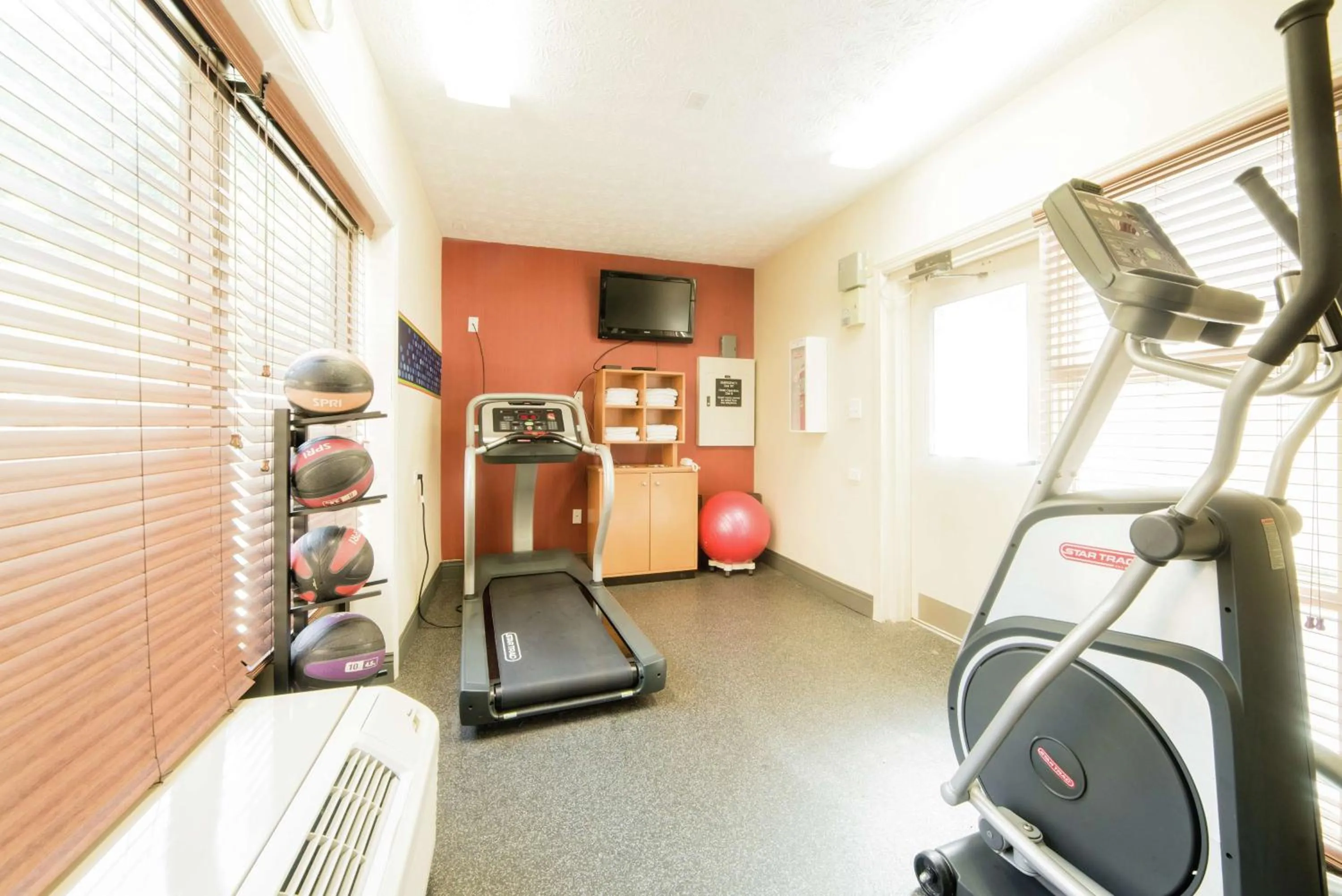 Fitness centre/facilities in Hampton Inn Caryville-I-75/Cove Lake-State Park