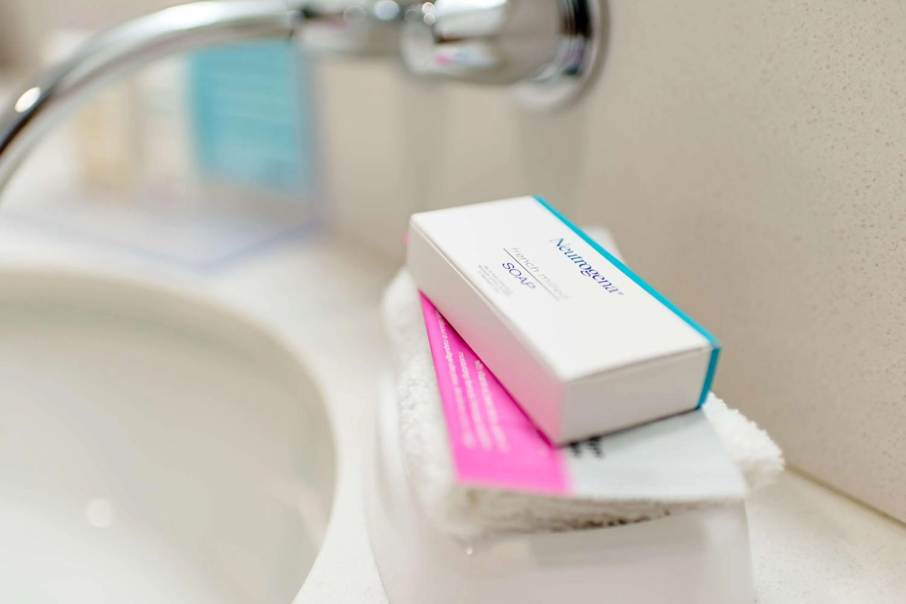 Bed in Hampton Inn Caryville-I-75/Cove Lake-State Park