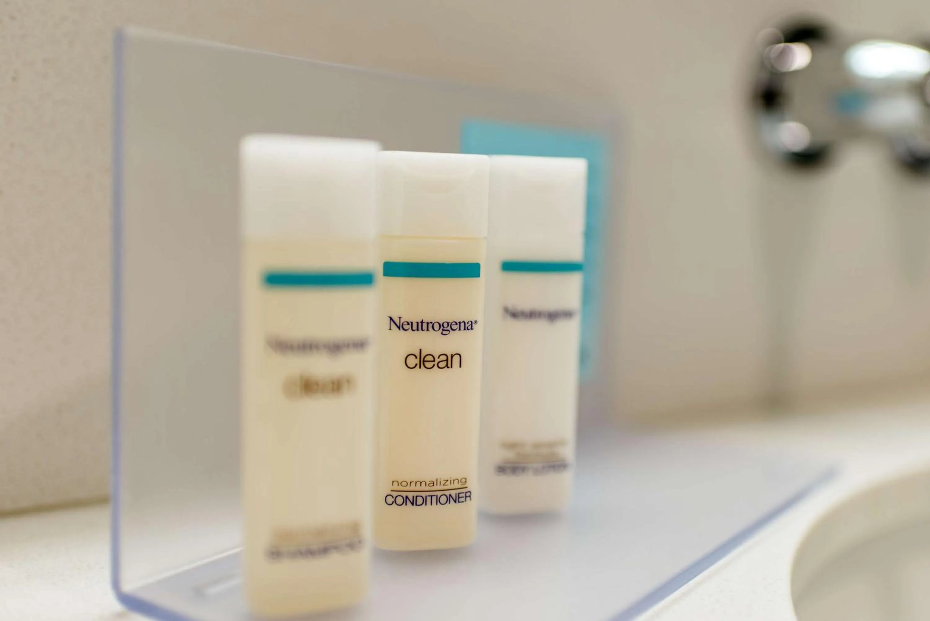 Bed in Hampton Inn Caryville-I-75/Cove Lake-State Park