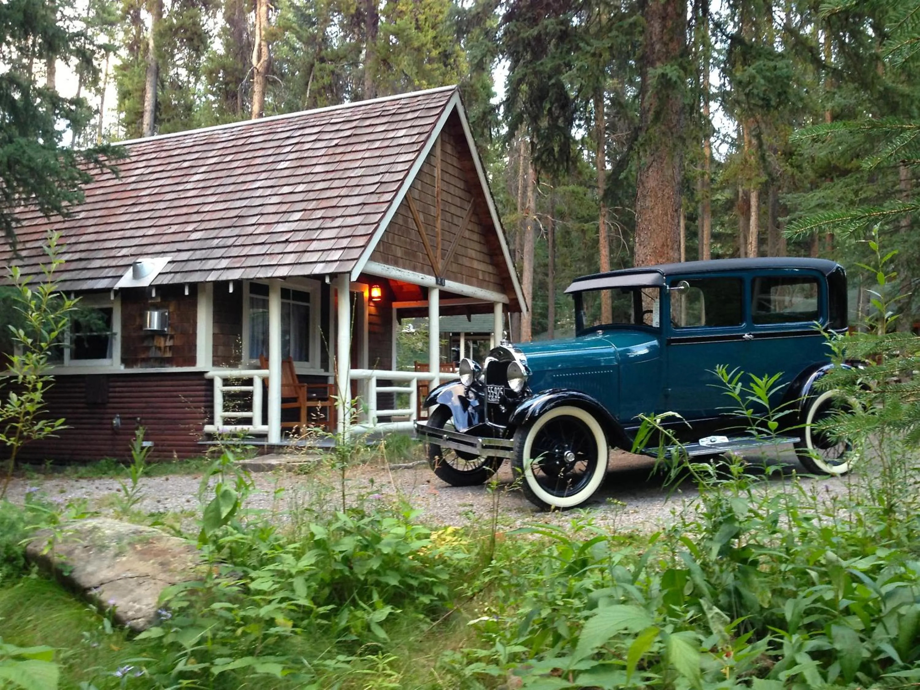 Decorative detail in Johnston Canyon Lodge & Bungalows