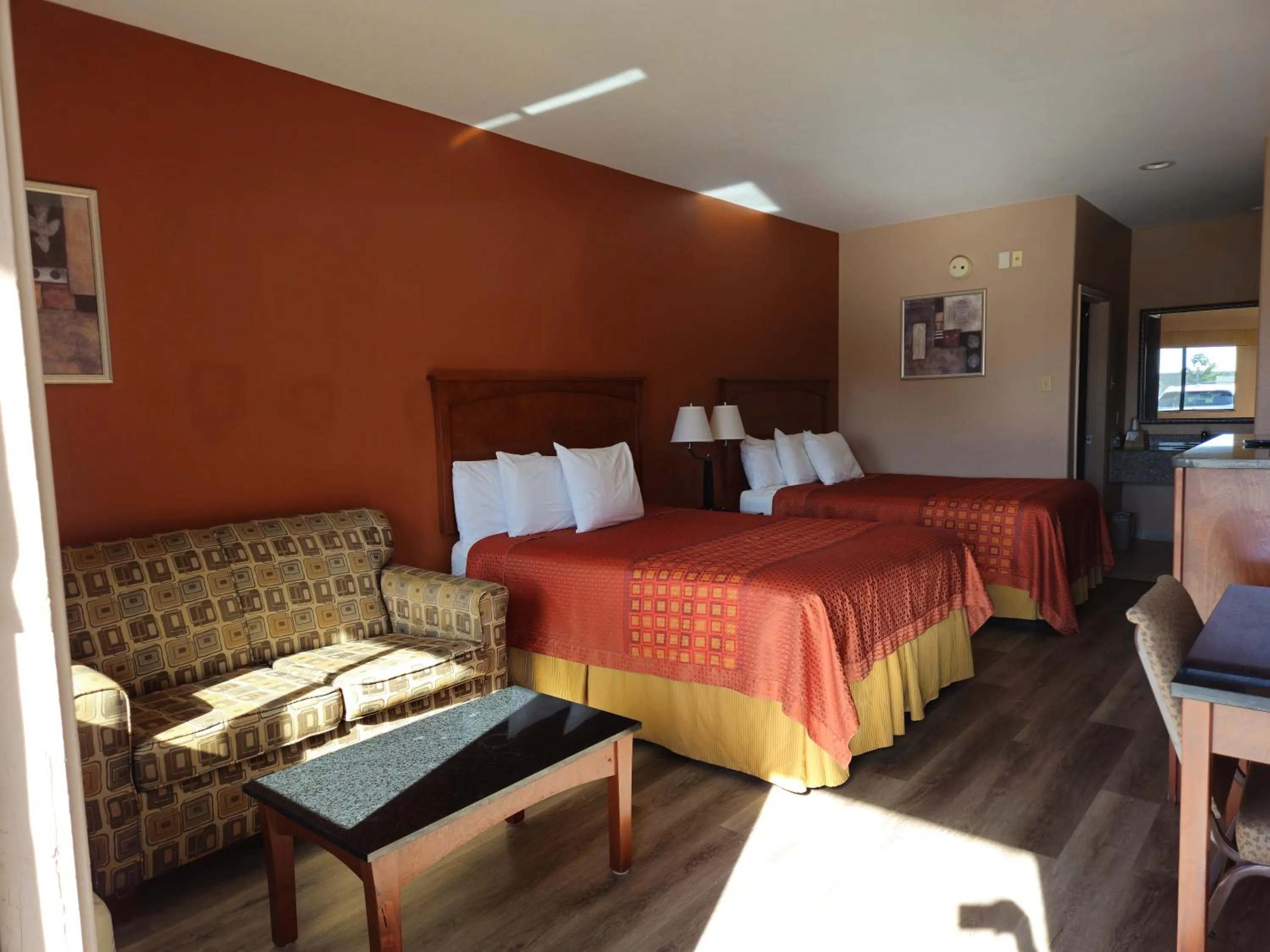 Bedroom, Bed in Budgetel Inn and Suites