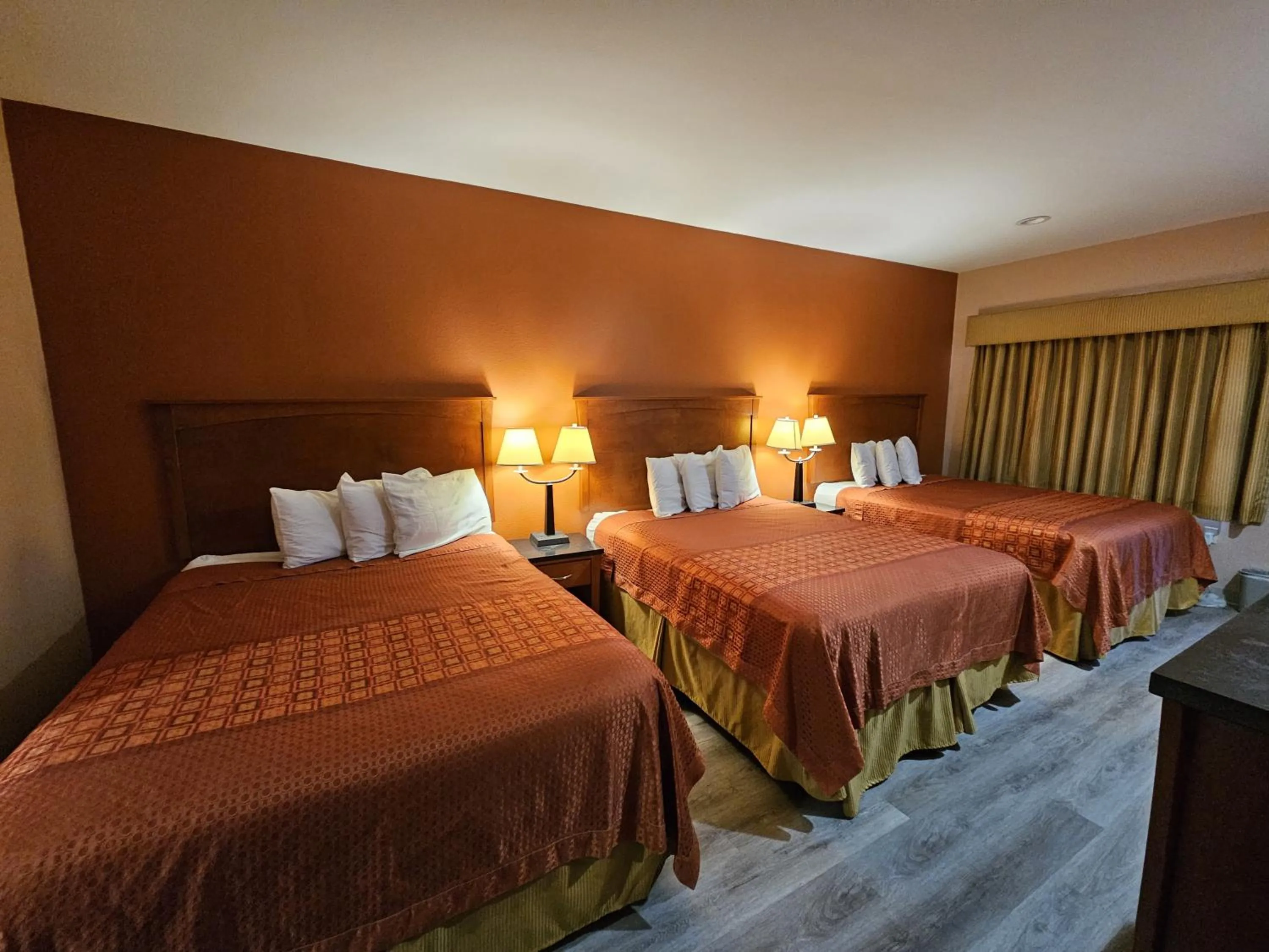 Bedroom, Bed in Budgetel Inn and Suites