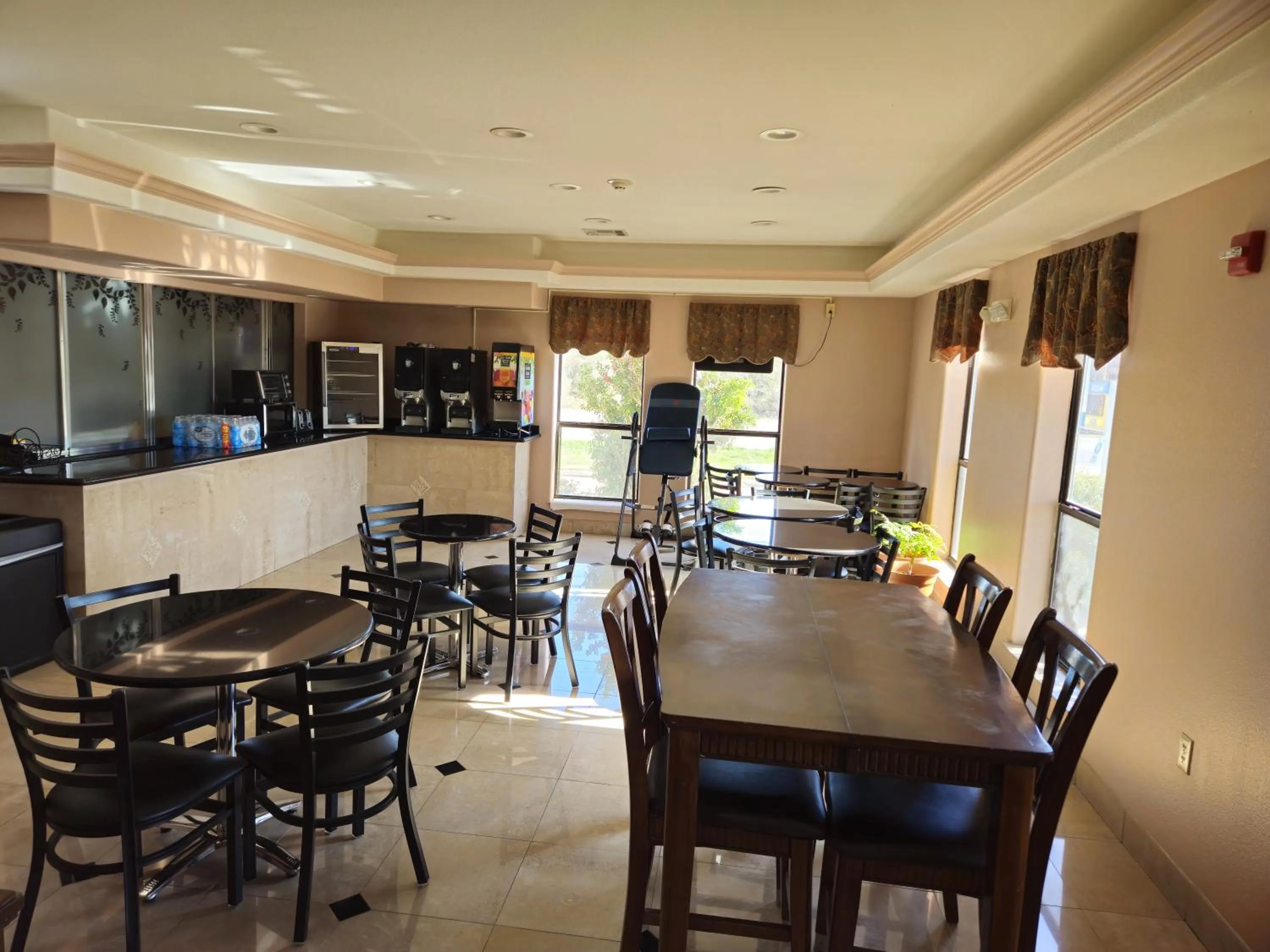 Breakfast in Budgetel Inn and Suites