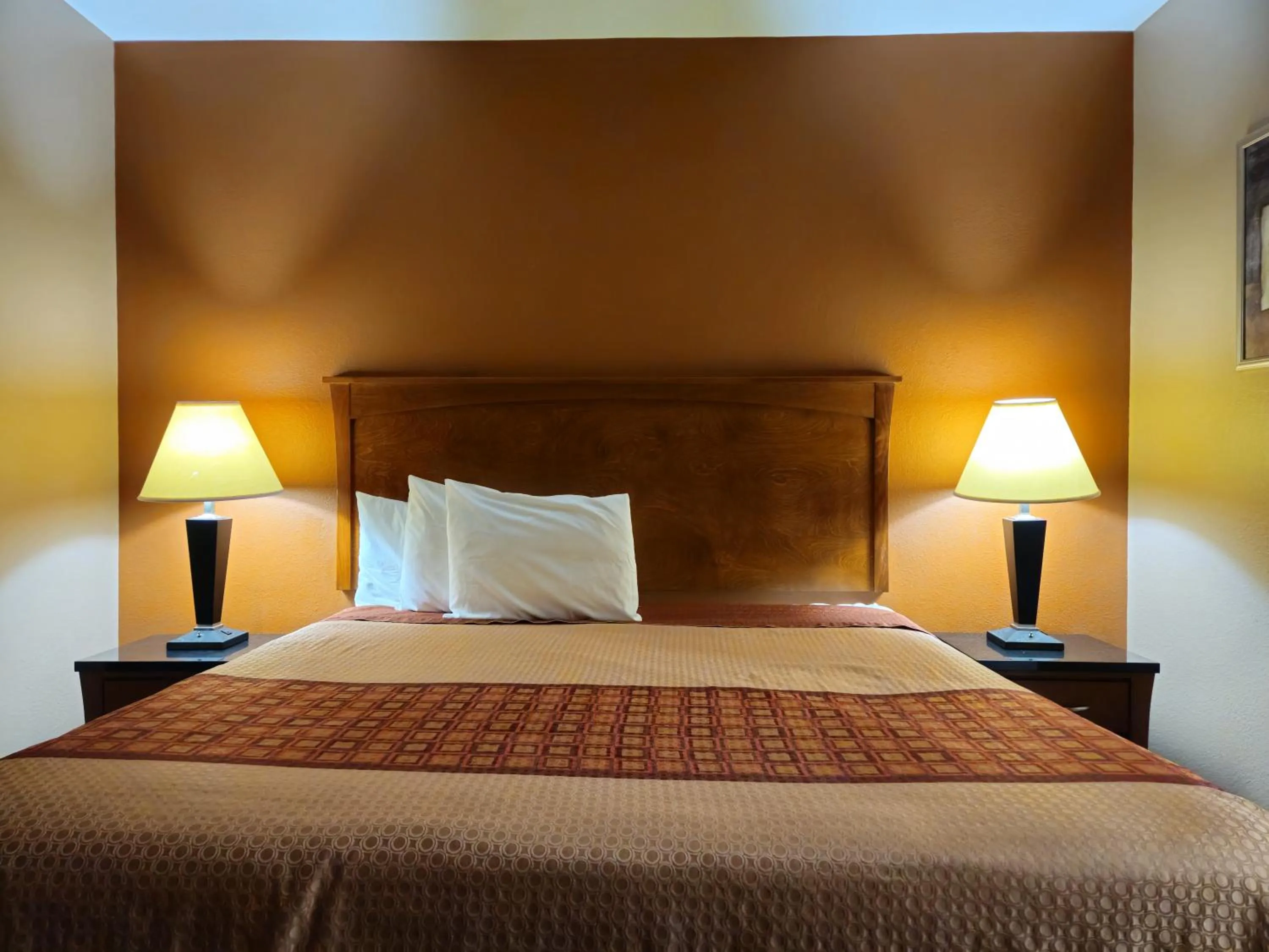 Bedroom, Bed in Budgetel Inn and Suites