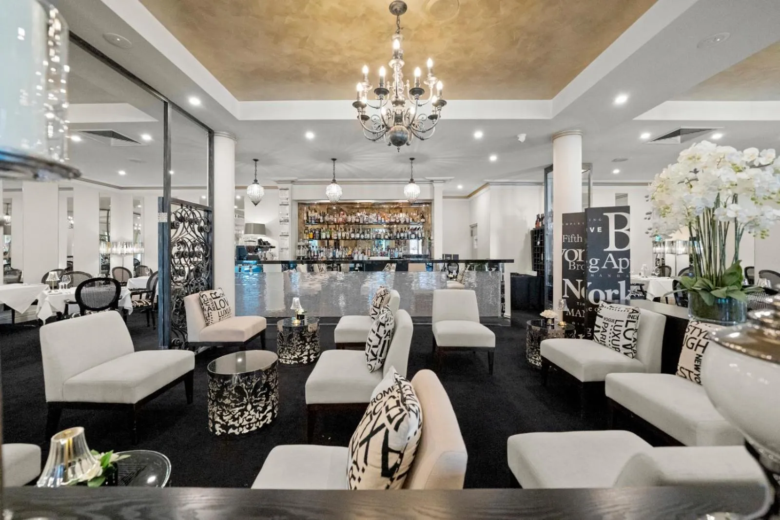 Restaurant/places to eat in The Carrington Hotel