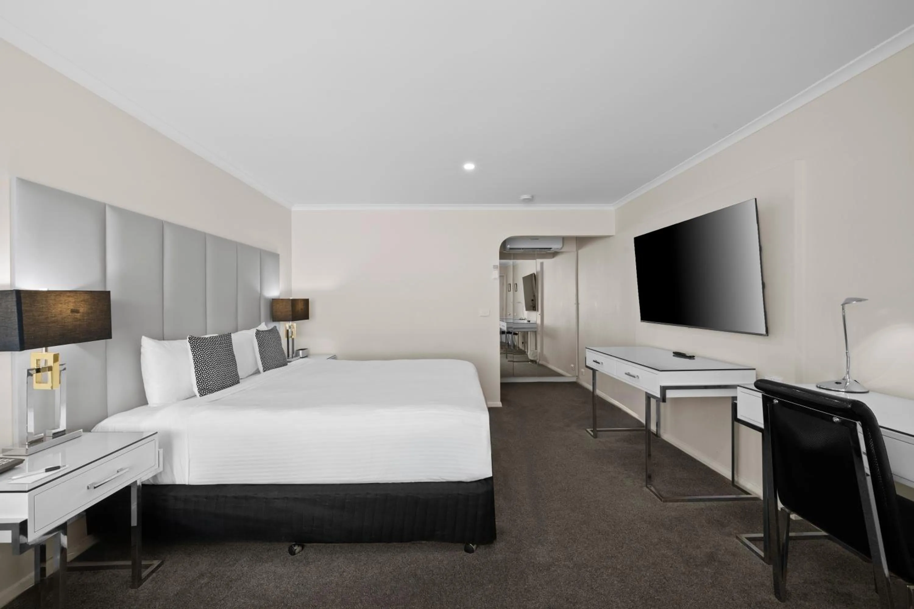 Bedroom, Bed in The Carrington Hotel