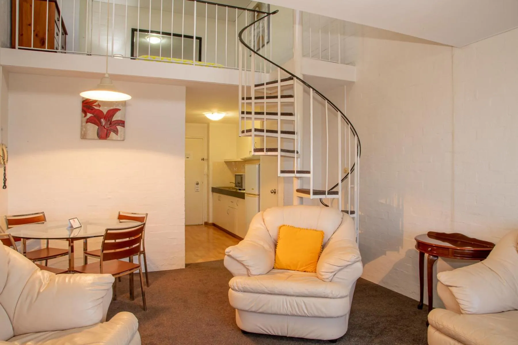 Living room in Atrium Hotel Mandurah