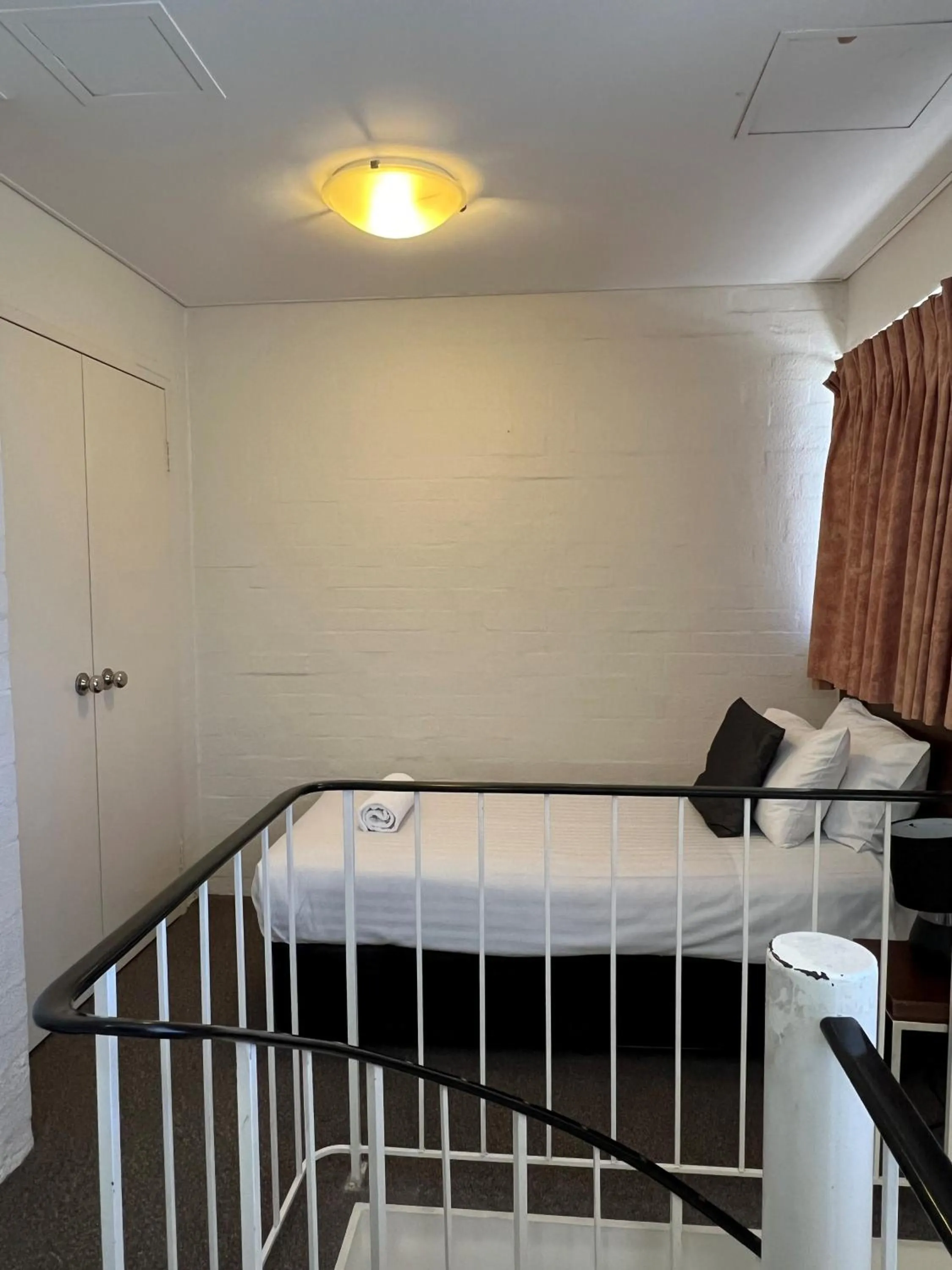 Bed in Atrium Hotel Mandurah