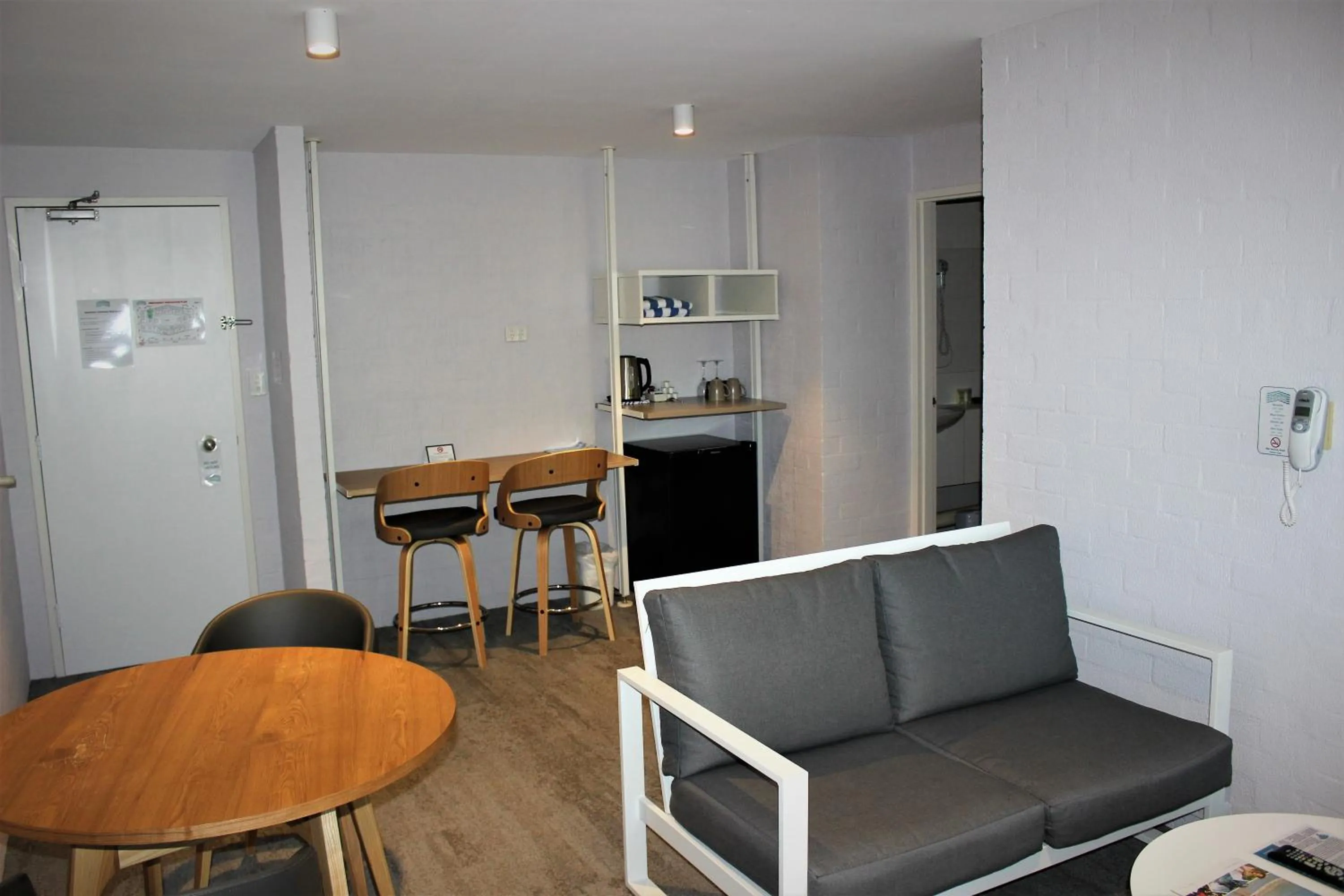 Living room in Atrium Hotel Mandurah