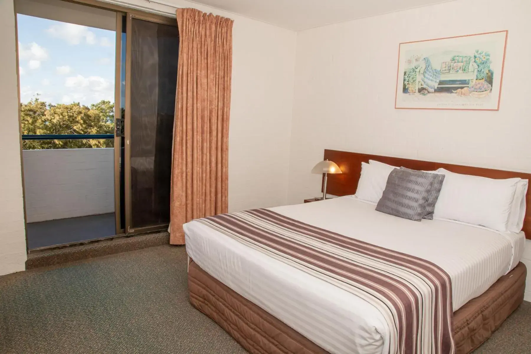 Three Bedroom Loft with Free Wifi and Parking in Atrium Hotel Mandurah Three Bedroom Loft with Free Wifi and Parking in Atrium Hotel Mandurah