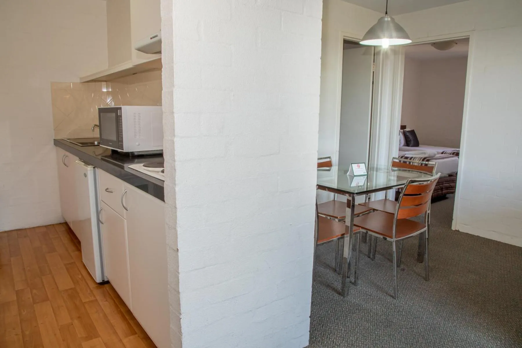 Kitchen or kitchenette in Atrium Hotel Mandurah