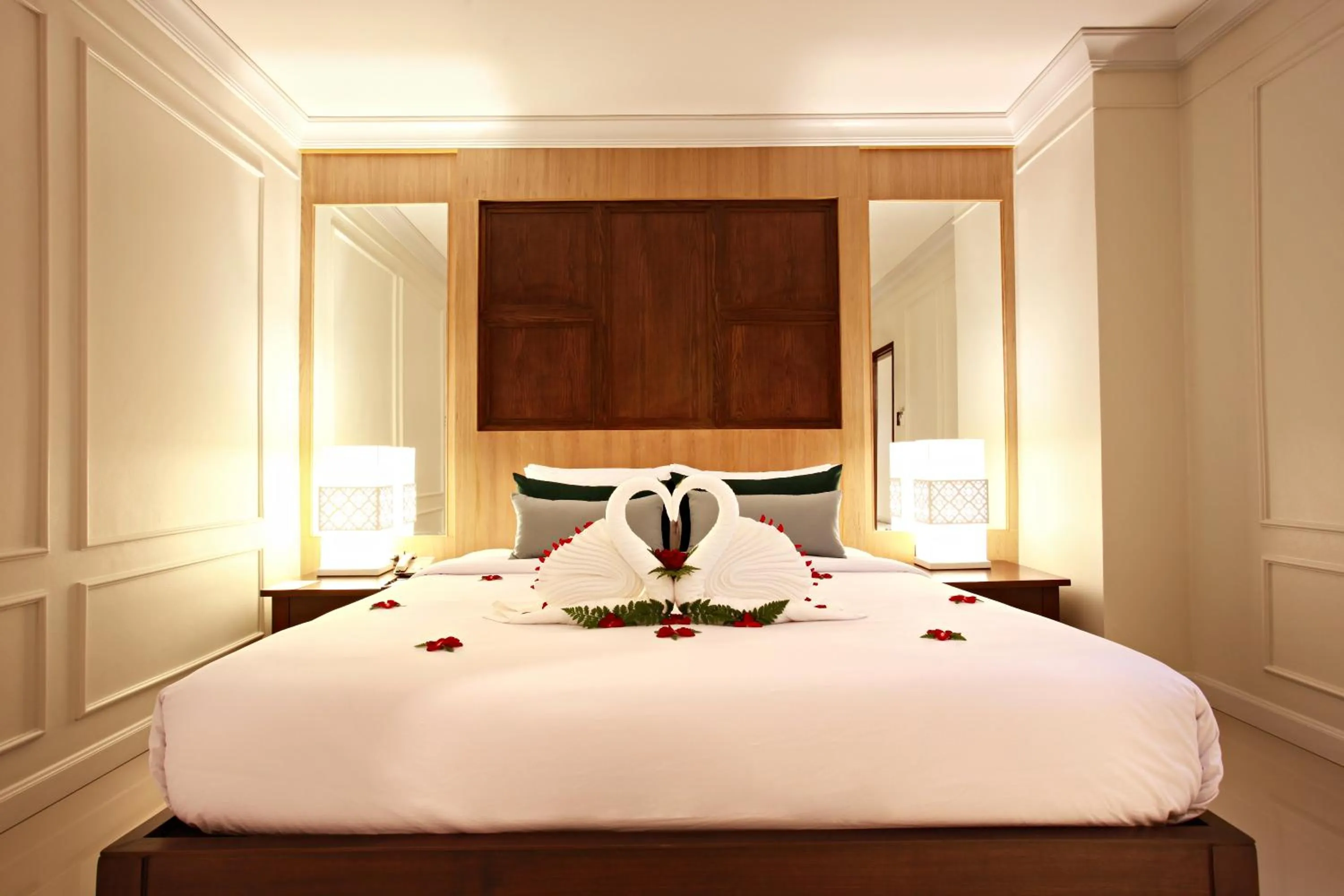 Bed in Adema Boutique Karon