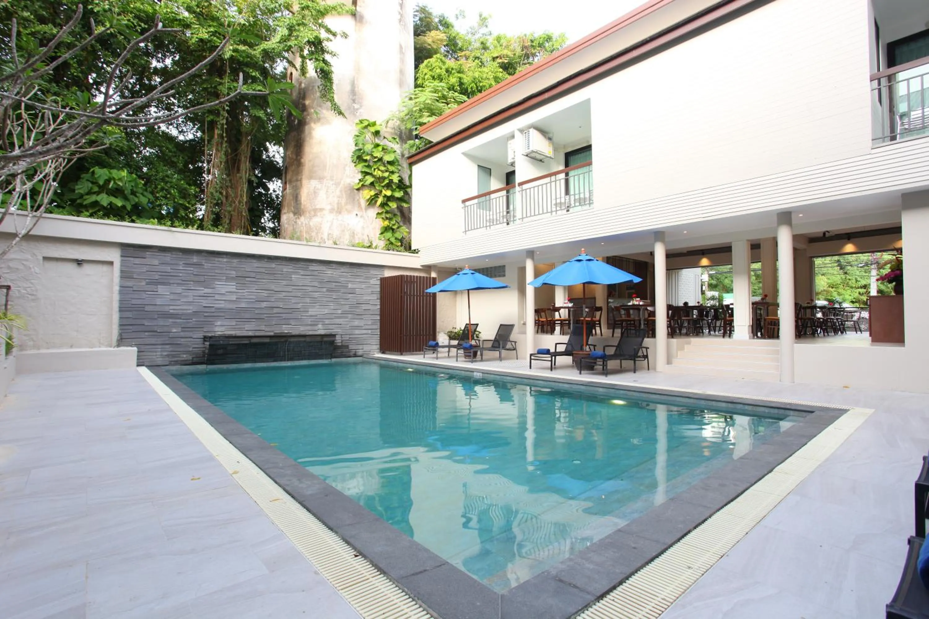 Swimming pool in Adema Boutique Karon