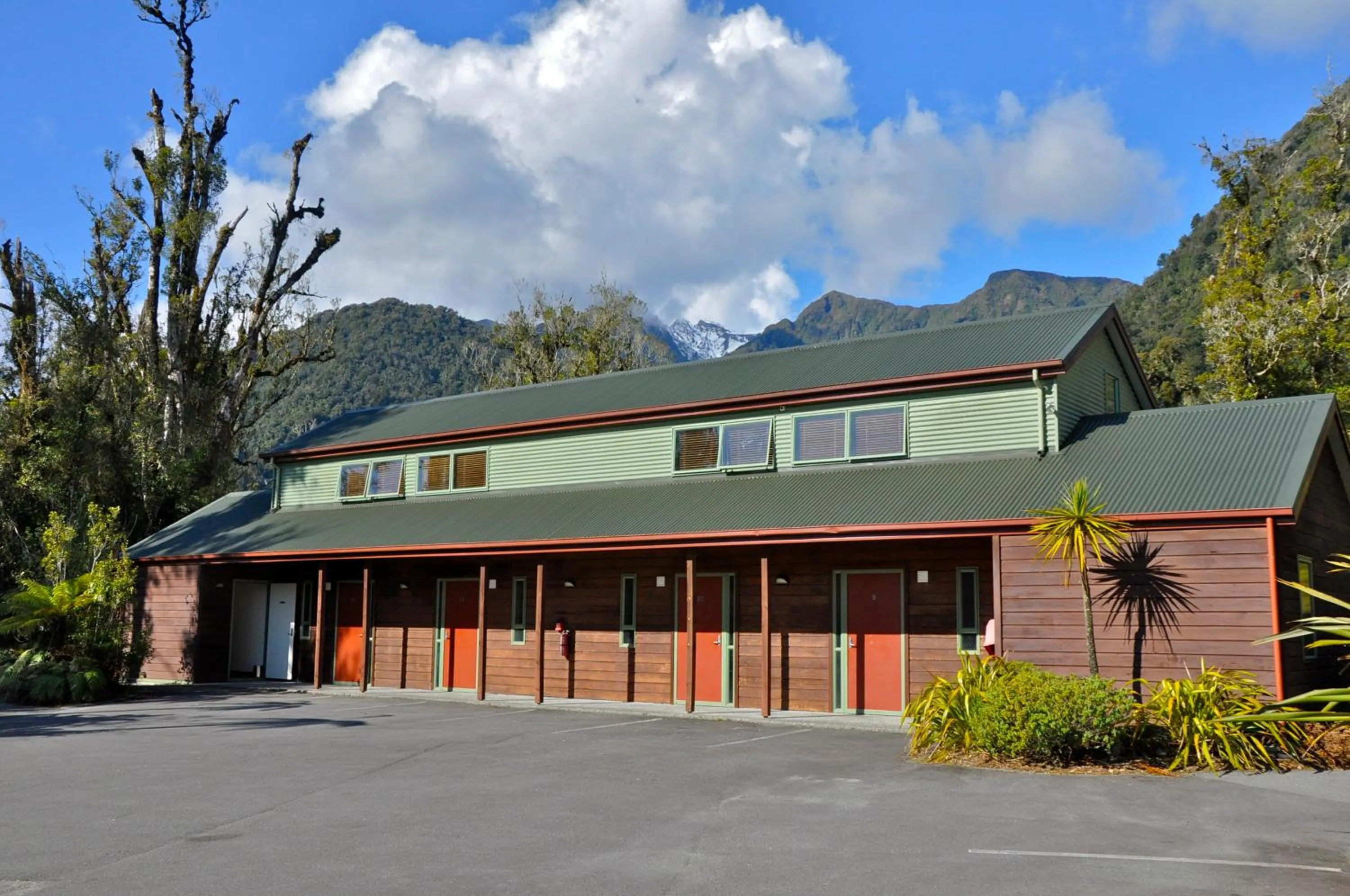 Property building in Punga Grove