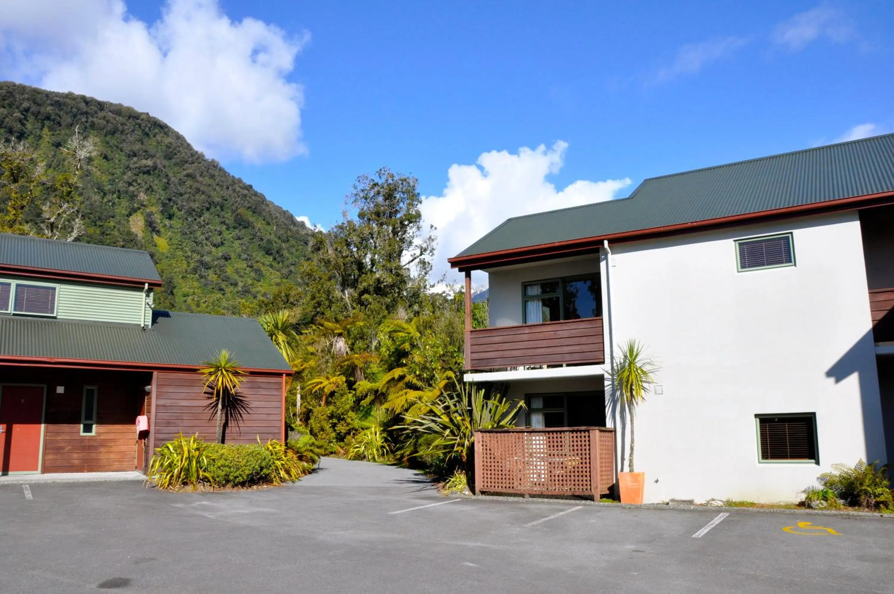 Property building in Punga Grove