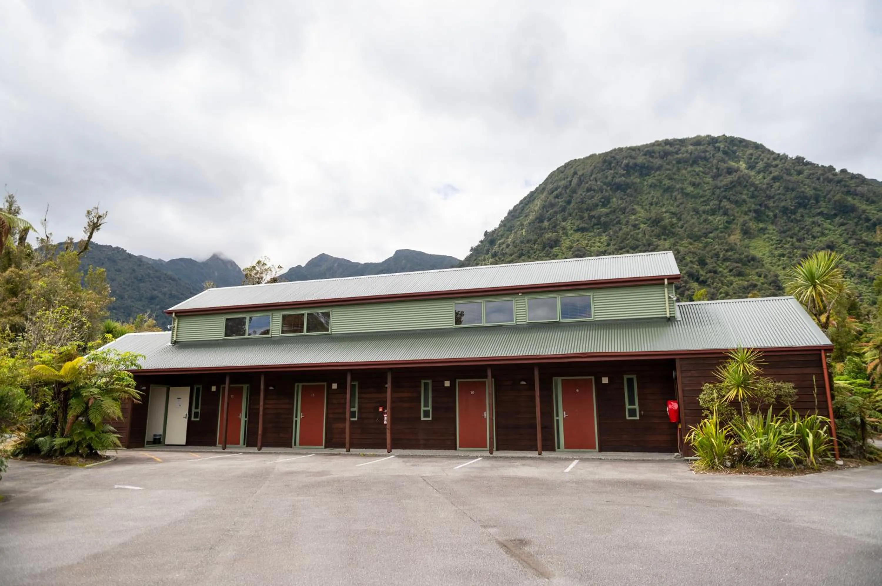 Property building in Punga Grove