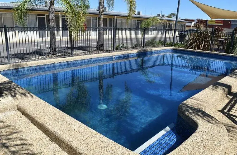 Family Room in Overlander Hotel Motel Family Room in Overlander Hotel Motel