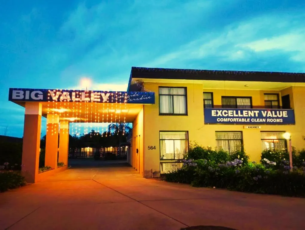 Big Valley Lakeside Paradise Motor Inn