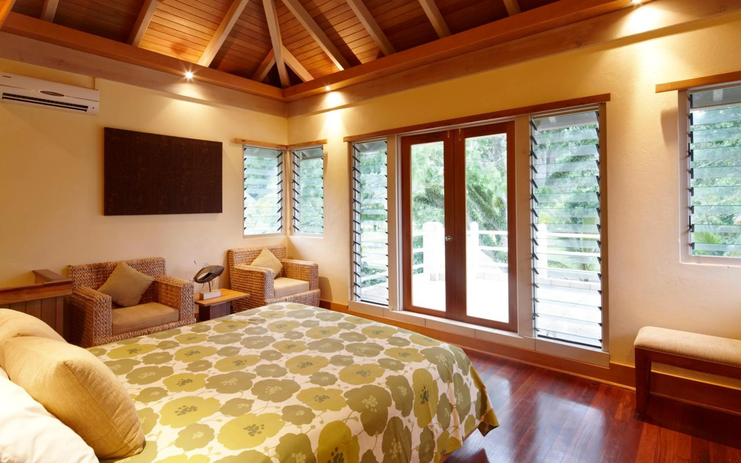 Bed in Koro Sun Resort & Rainforest Spa