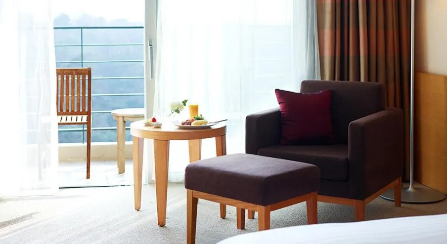 Seating area in Rolling Hills Hotel