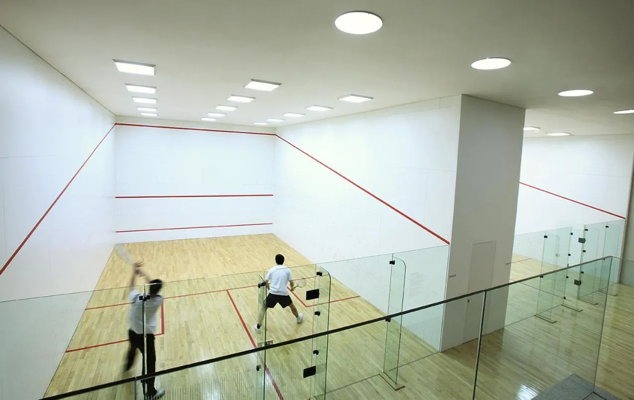 Squash in Rolling Hills Hotel