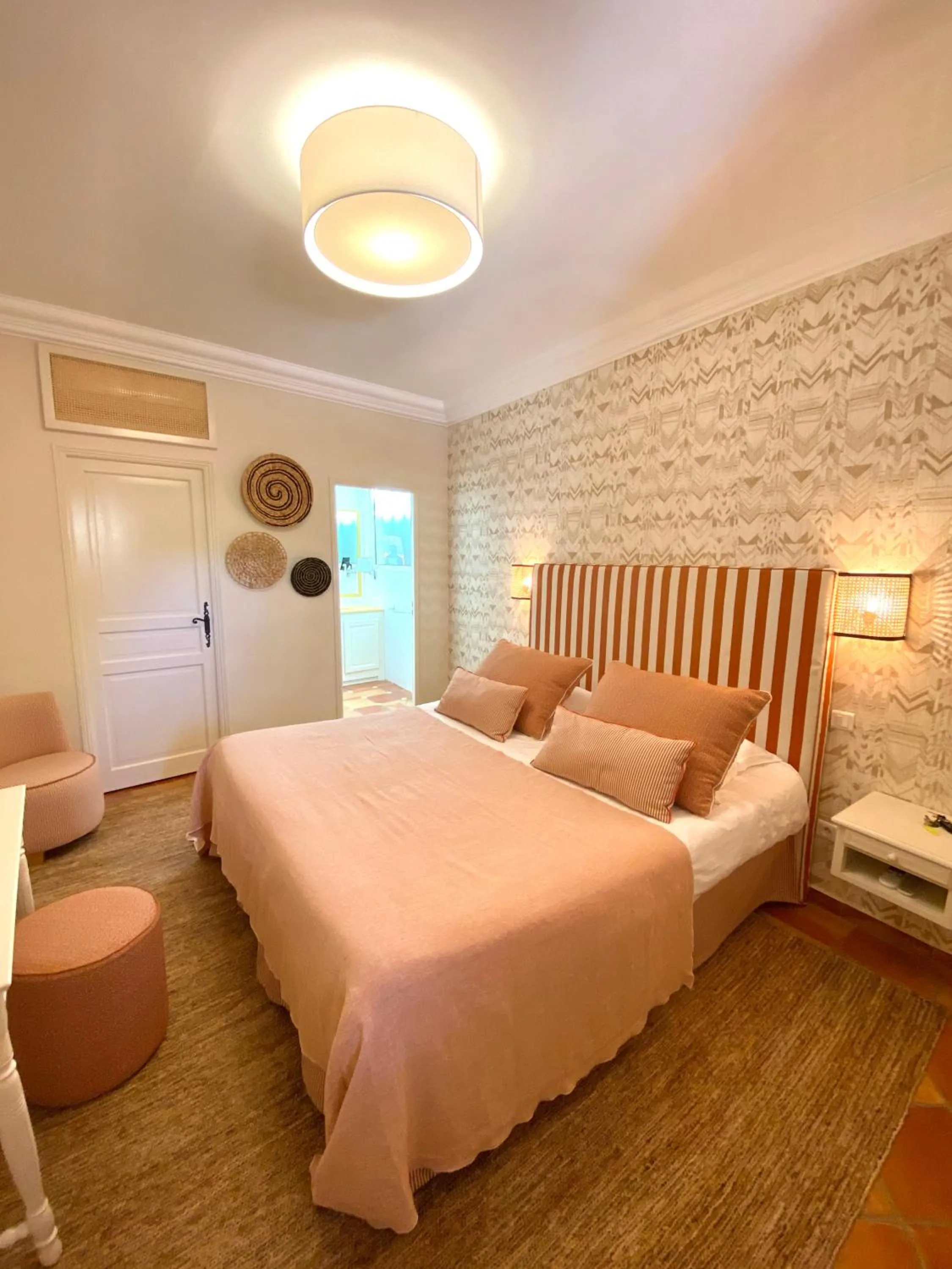 Bed in La Bastide Du Port - Hôtel de Charme