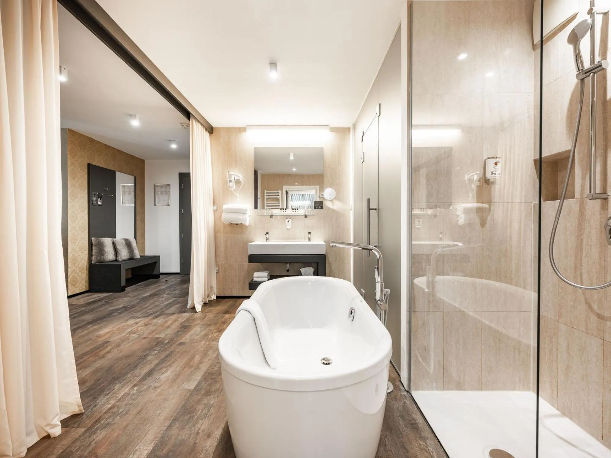 Shower in Hotel City Maribor