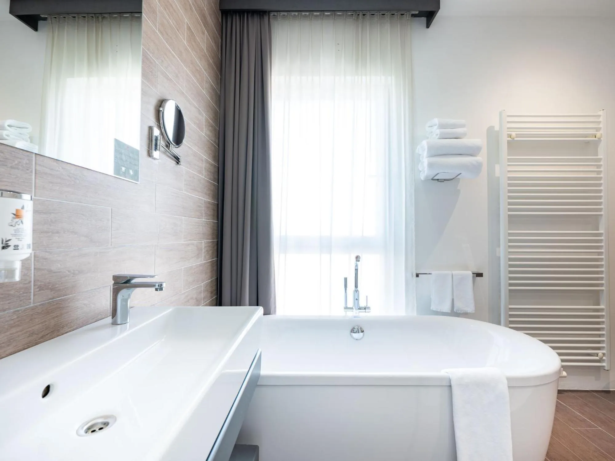 Bath in Hotel City Maribor