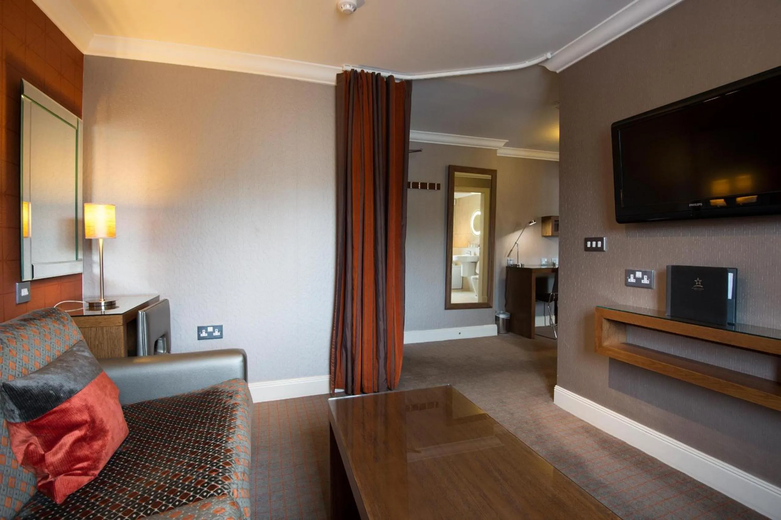 TV and multimedia, Bed in Seamill Hydro Hotel