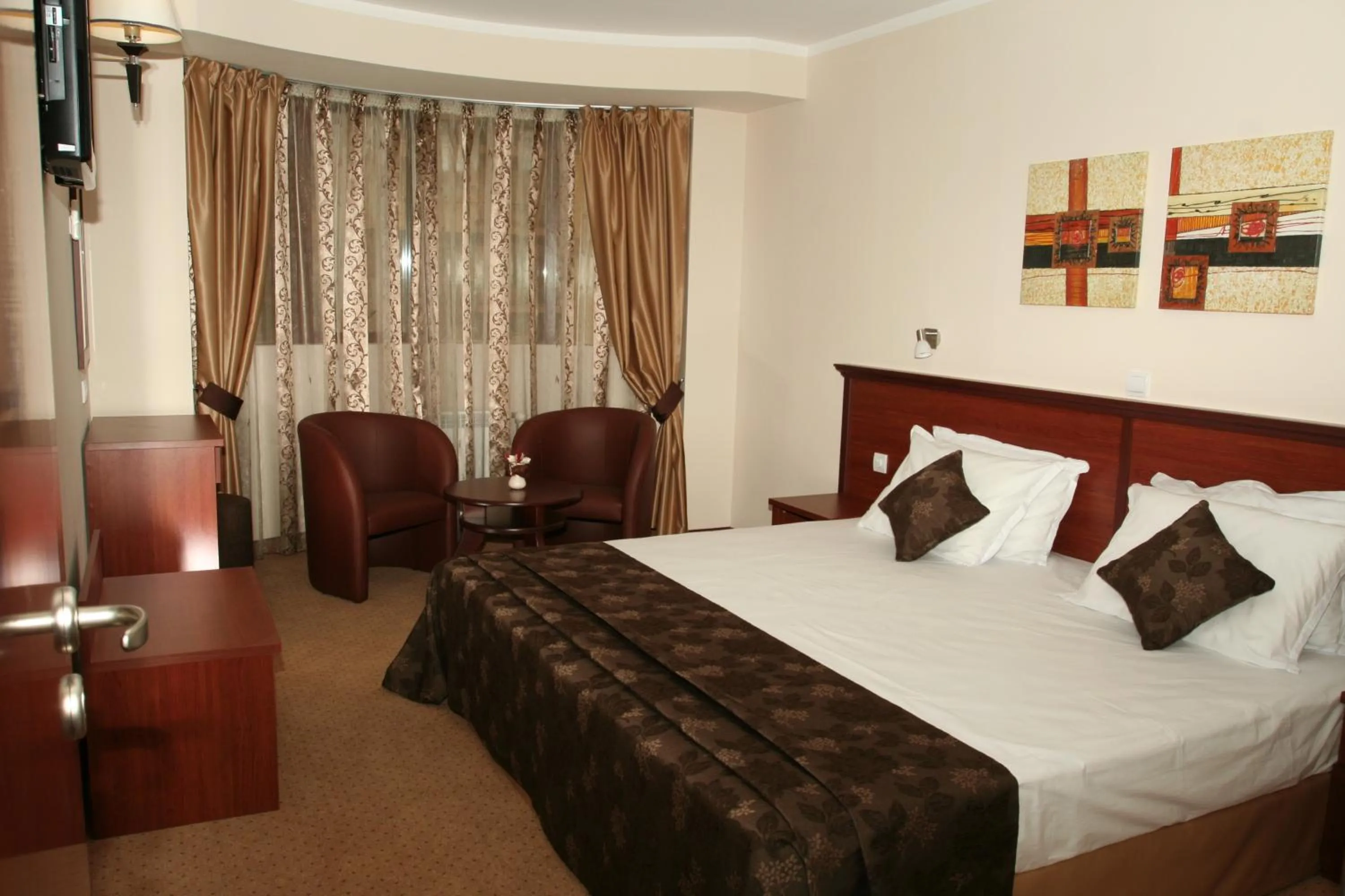 Bed in Favorit Hotel