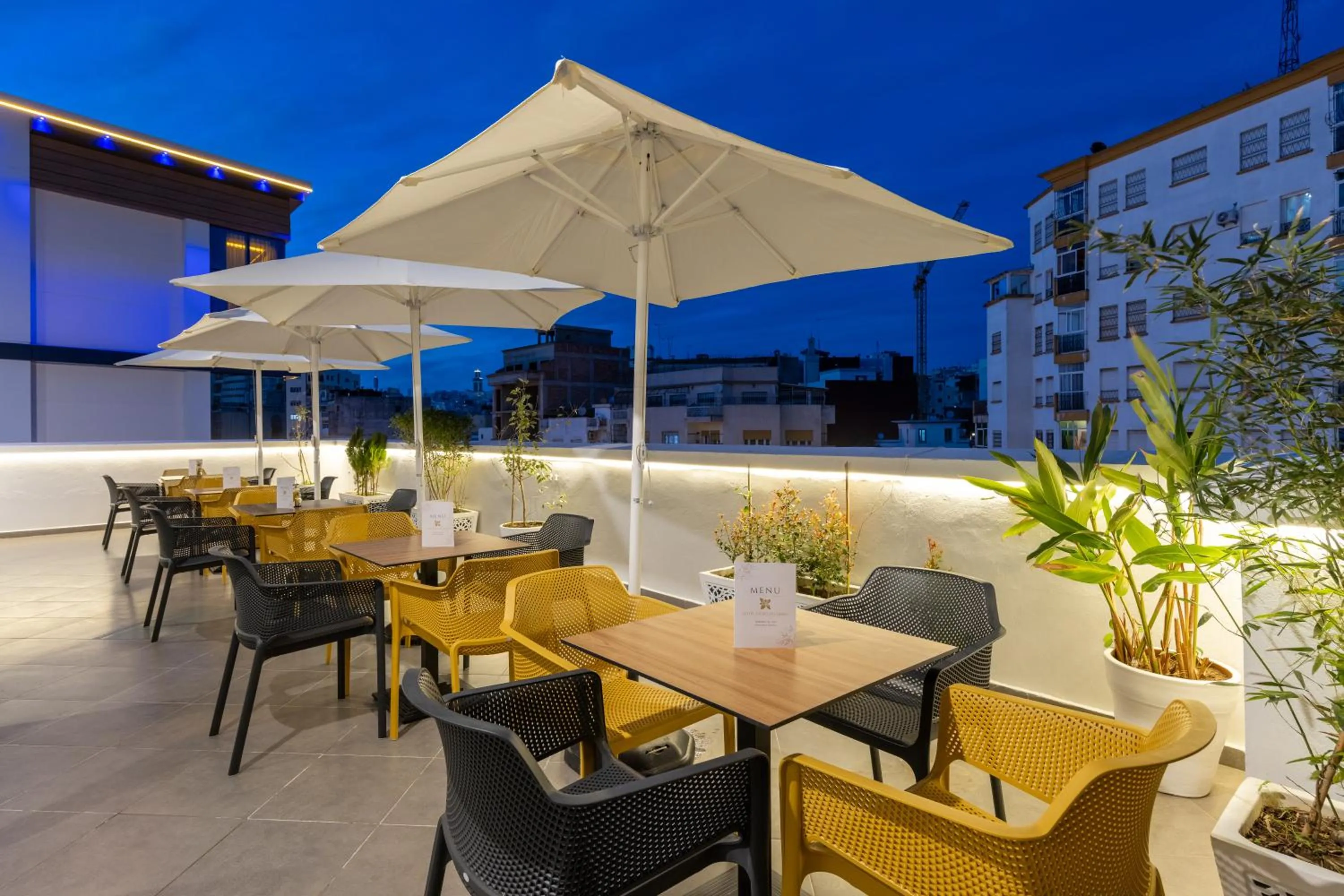 Patio in Hotel Etoile Du Nord