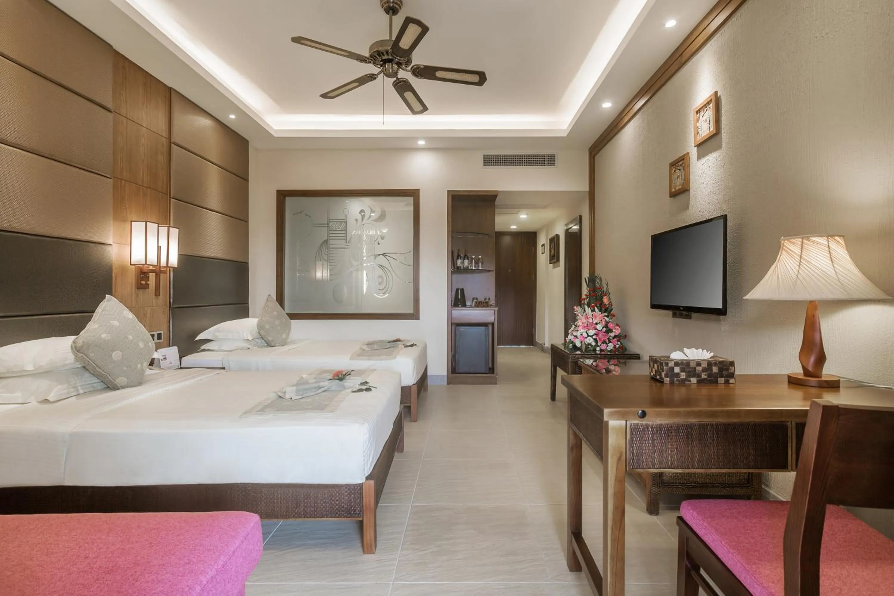 Bed in Sanya Yalong Bay Villas & Spa