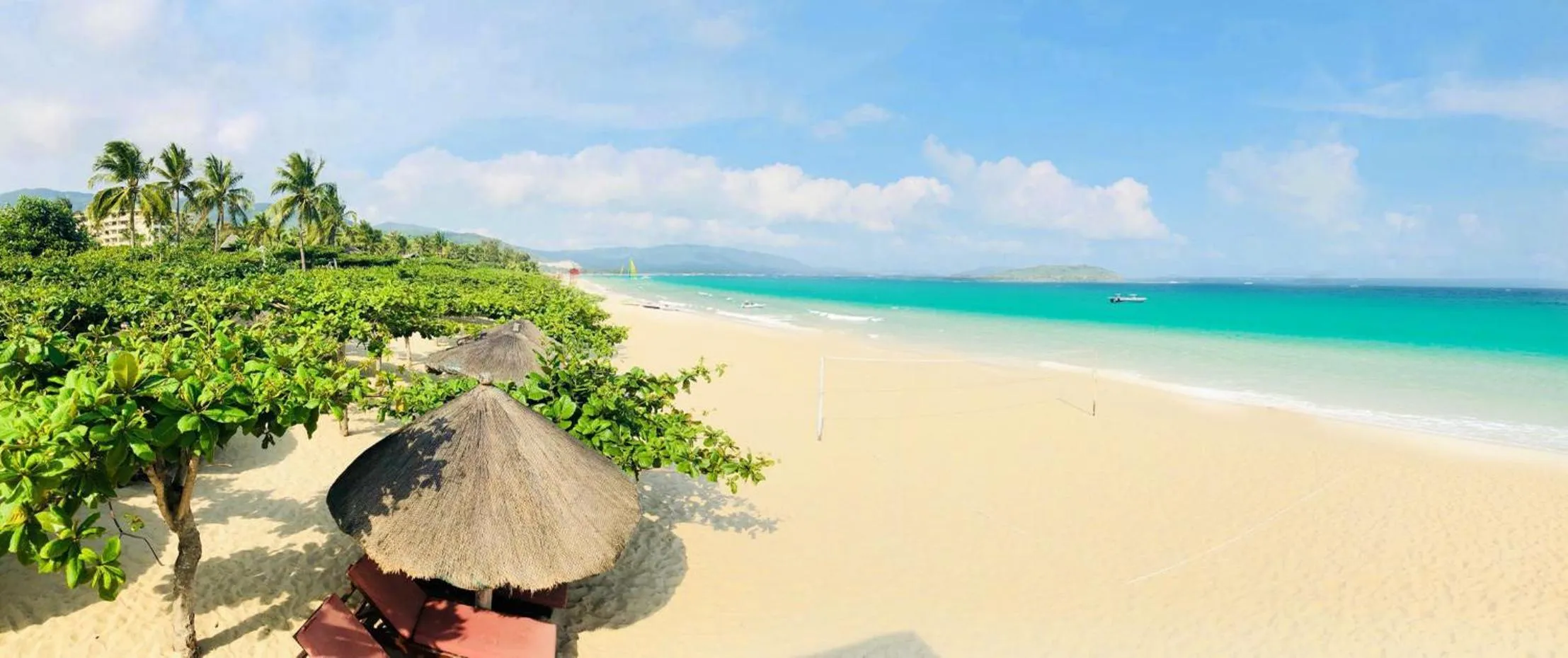 Beach in Sanya Yalong Bay Villas & Spa