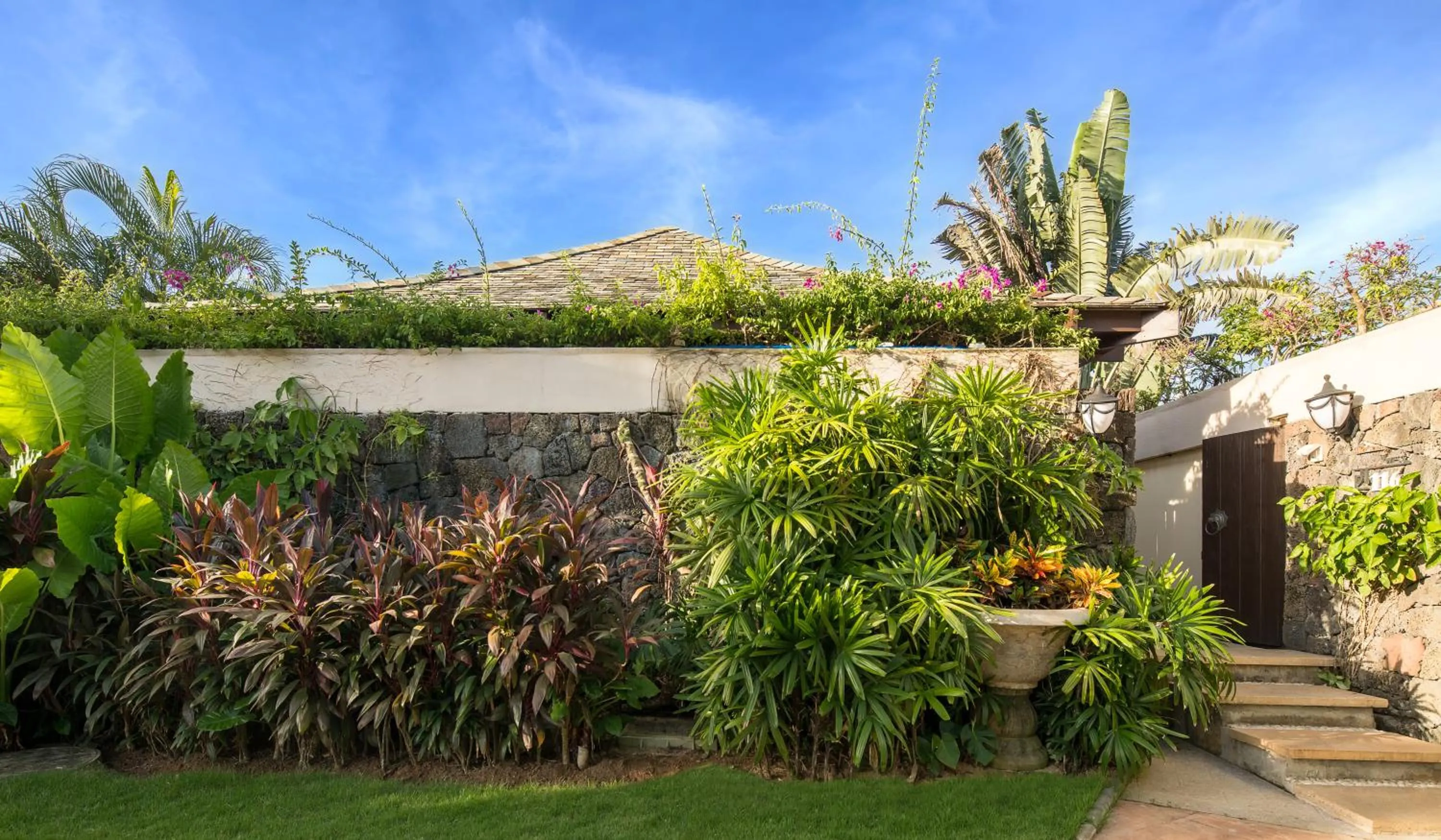 Garden in Sanya Yalong Bay Villas & Spa