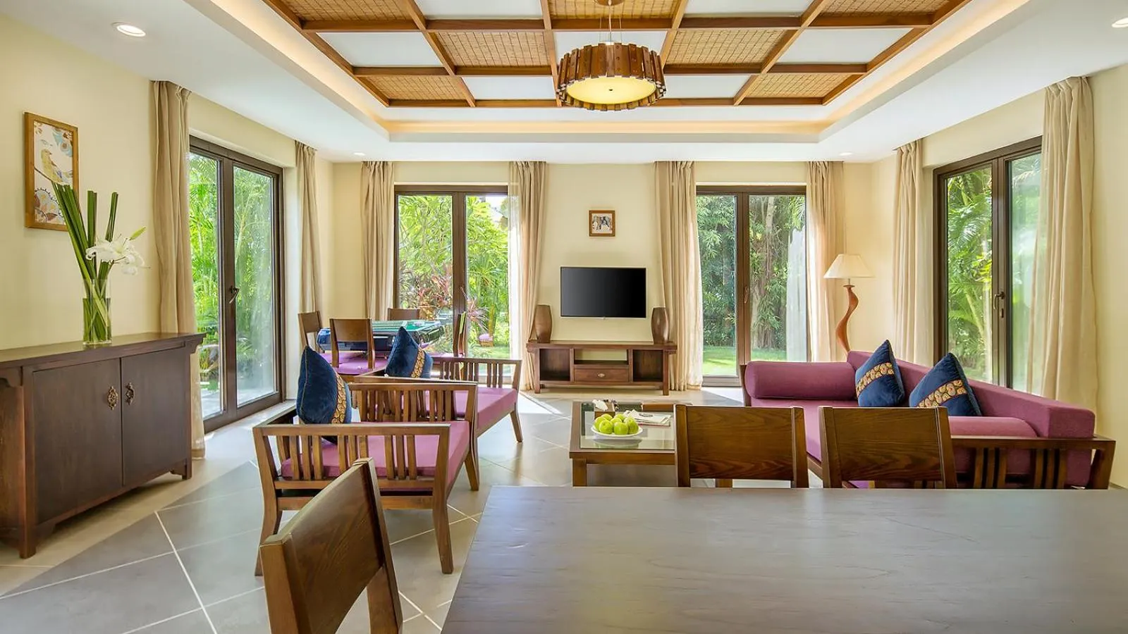 Living room in Sanya Yalong Bay Villas & Spa