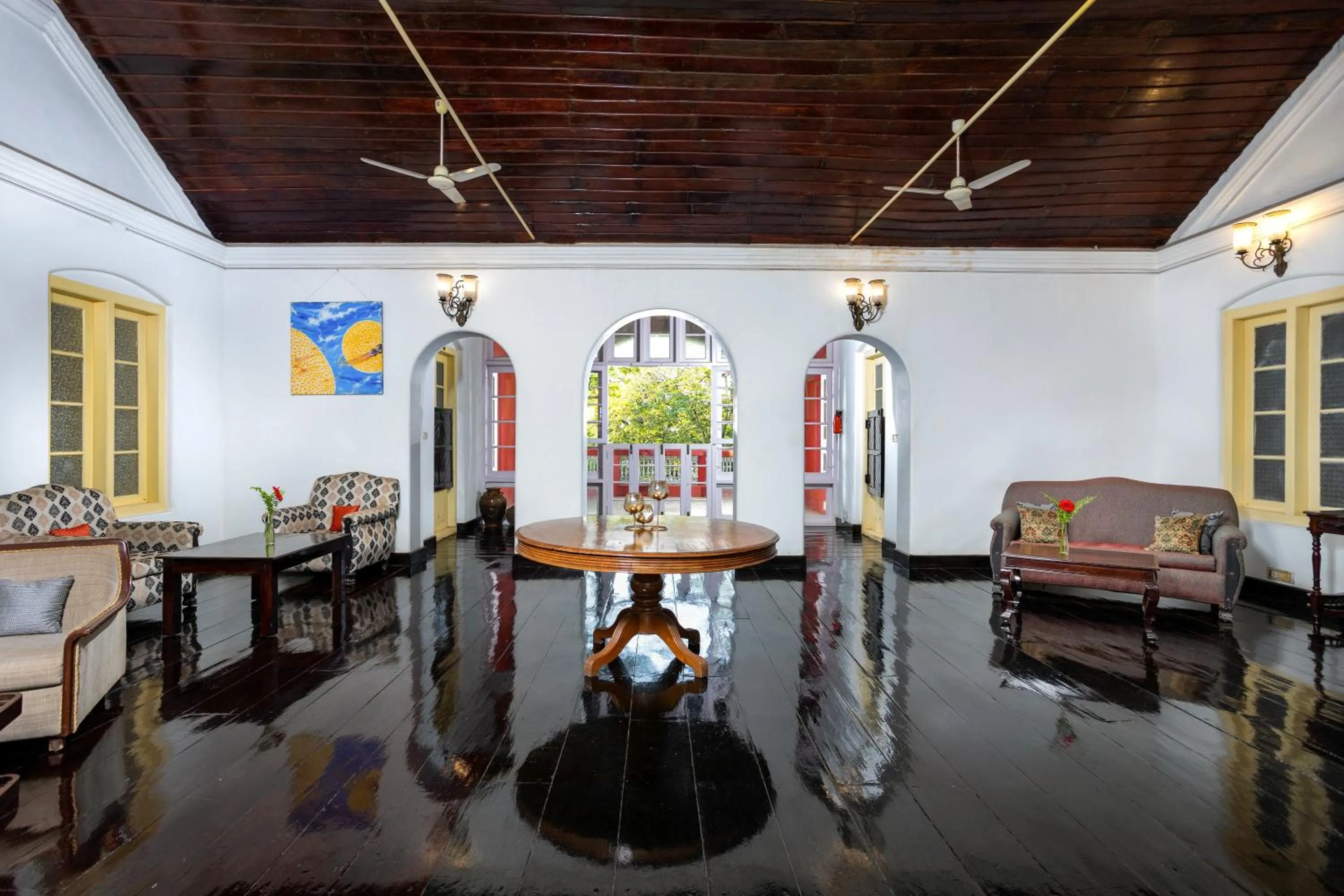 Communal lounge/ TV room in Koder House Heritage Hotel & Spa