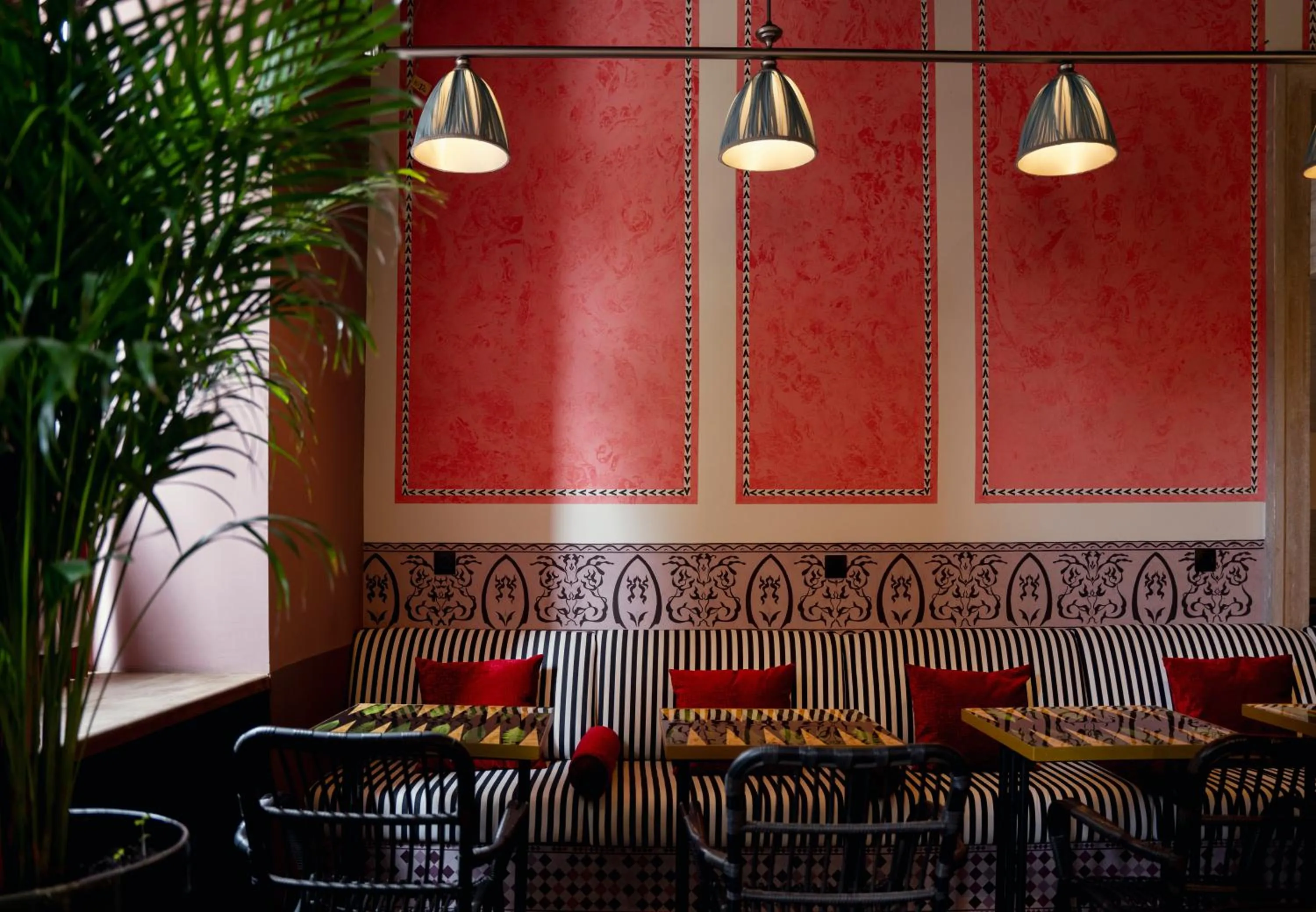 Restaurant/places to eat in Prestige Palace - Esquisse Hotel