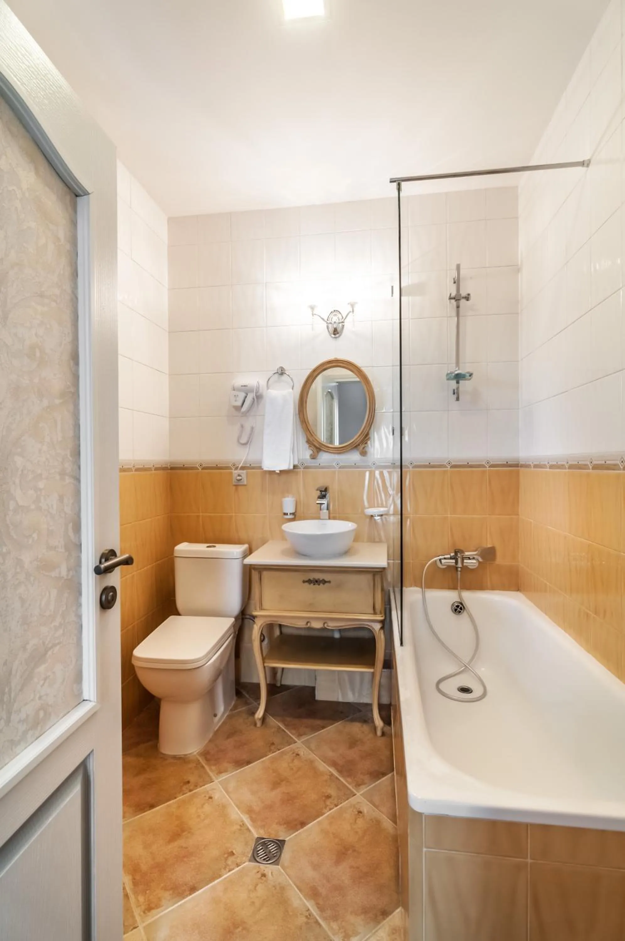 Bathroom in Prestige Palace - Esquisse Hotel