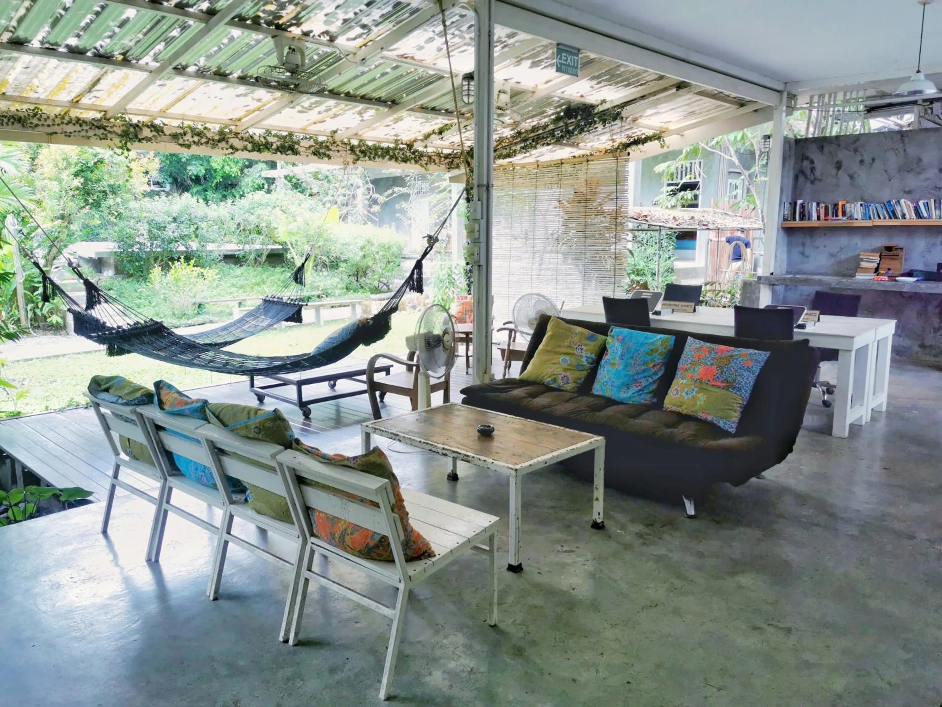 Living room in Glur Hostel