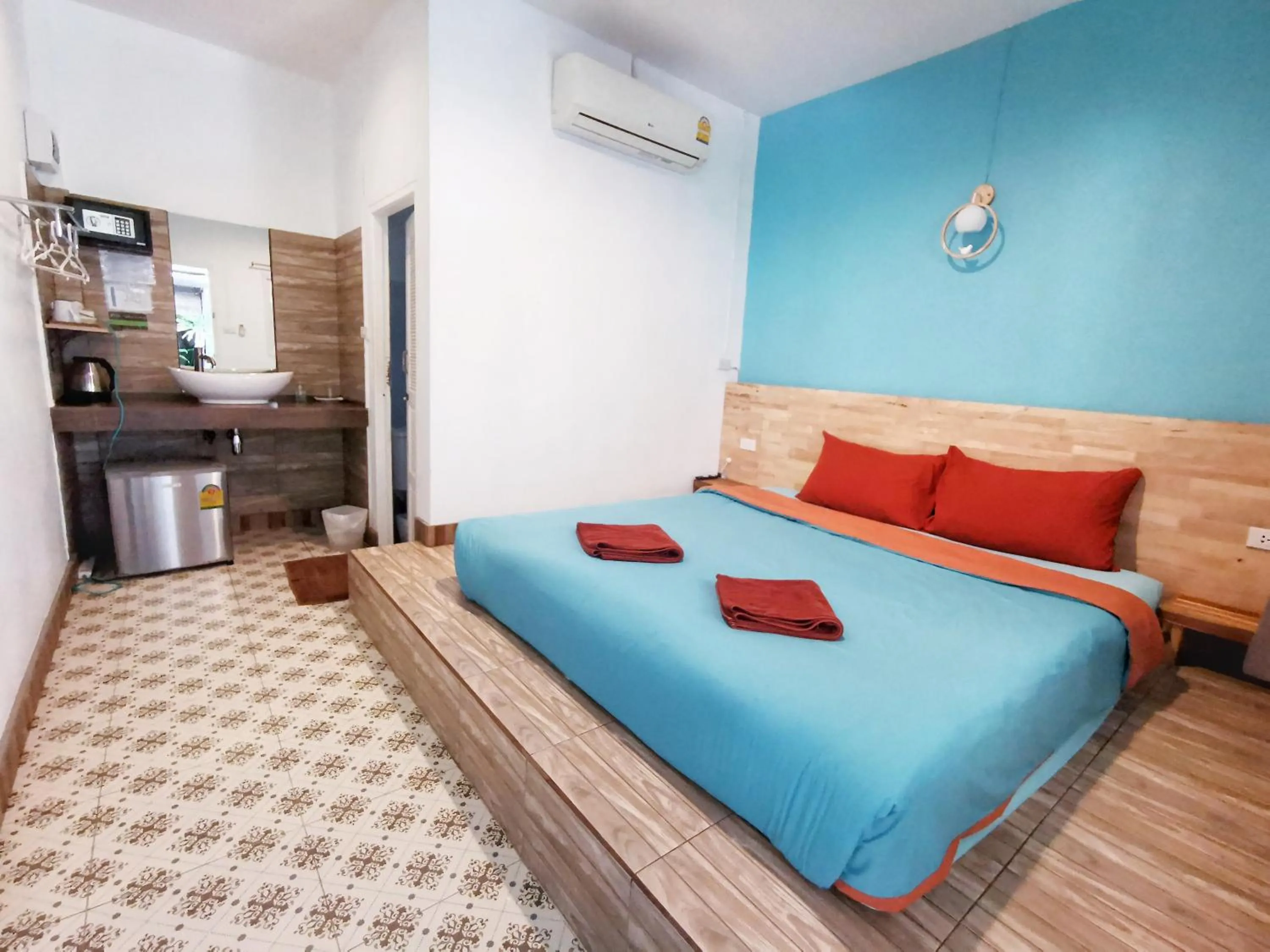 Bedroom, Bed in Glur Hostel