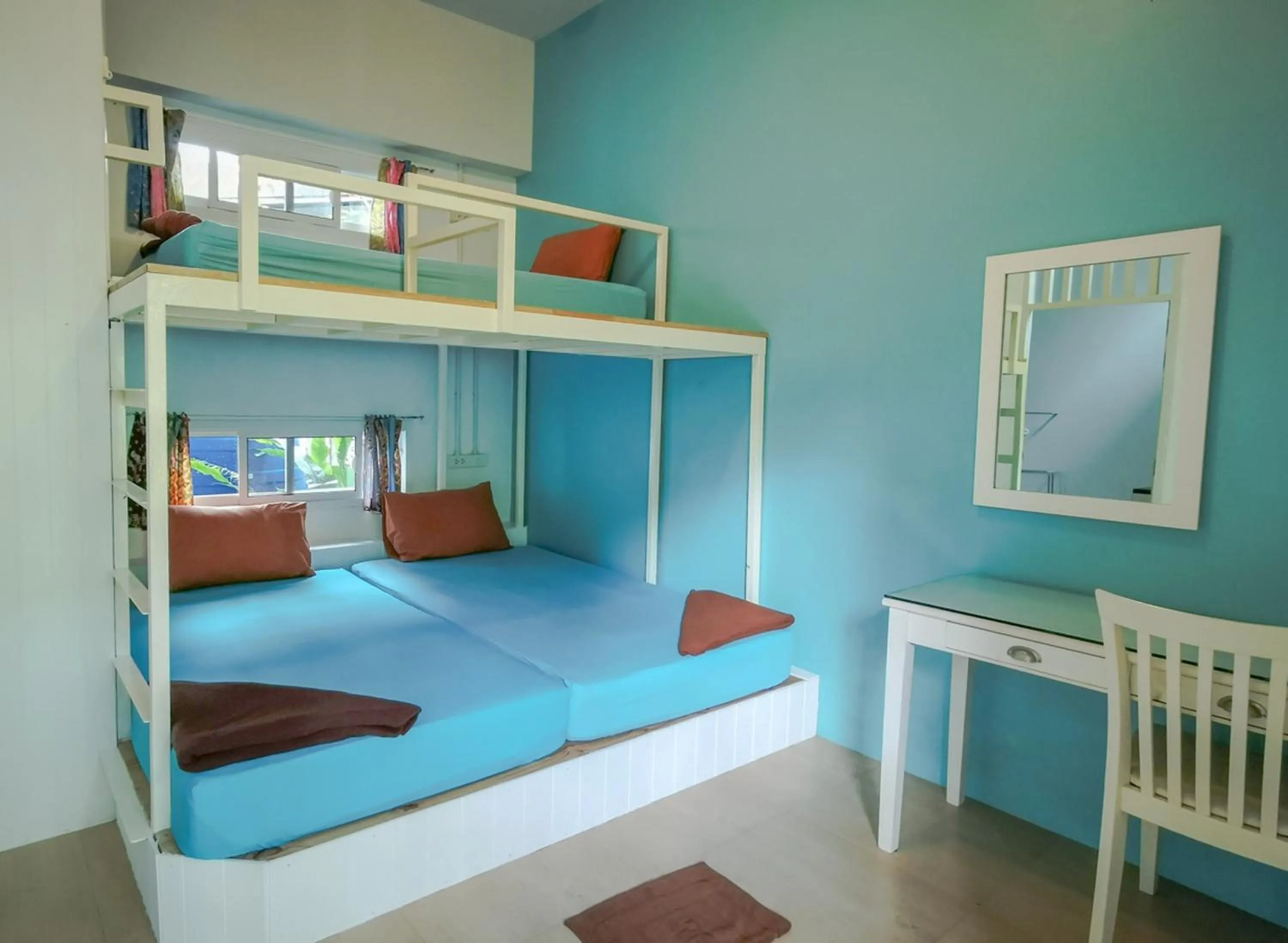 Triple Room with Private Bathroom in Glur Hostel