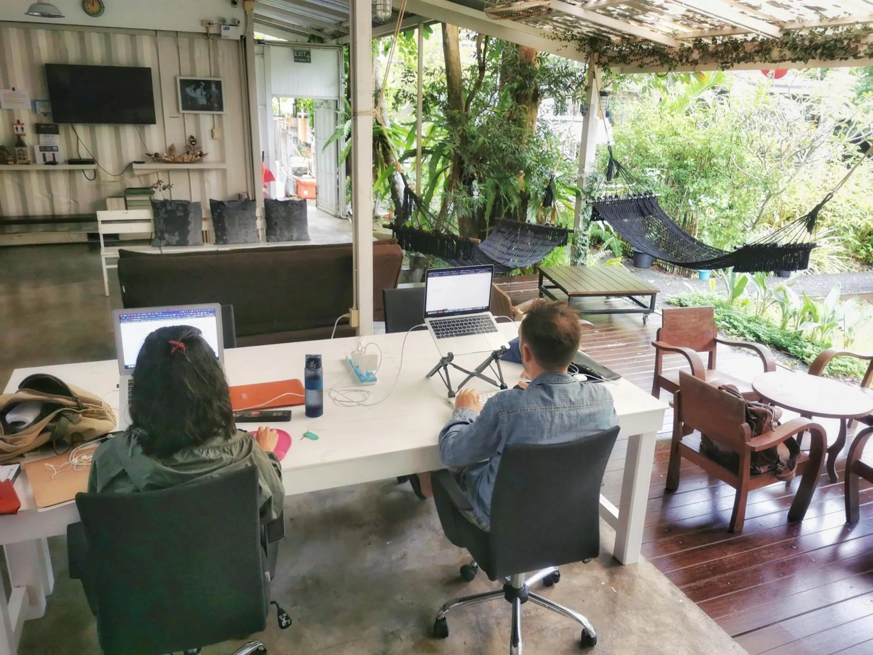 Living room in Glur Hostel