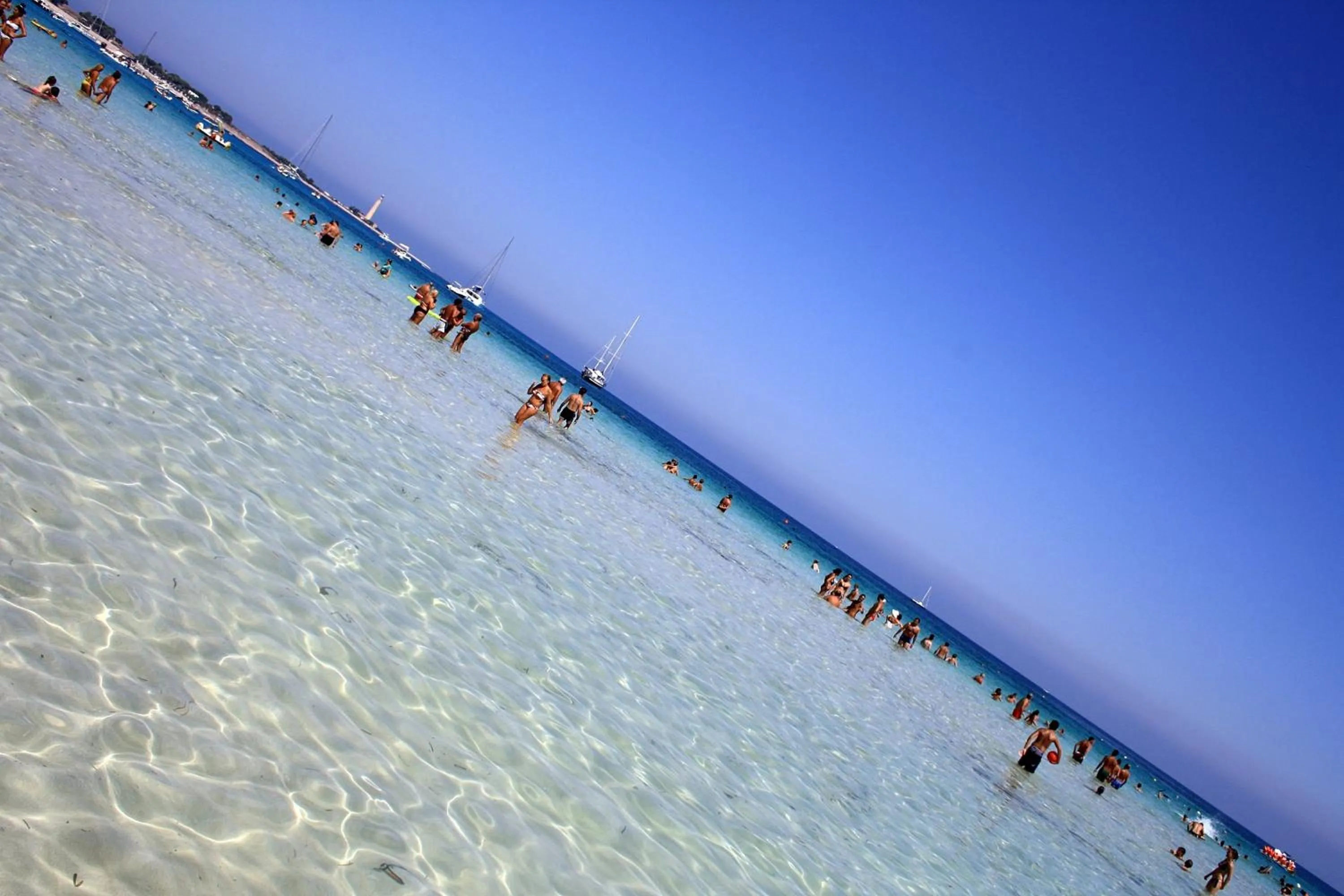 Area and facilities in B&B Cafisu