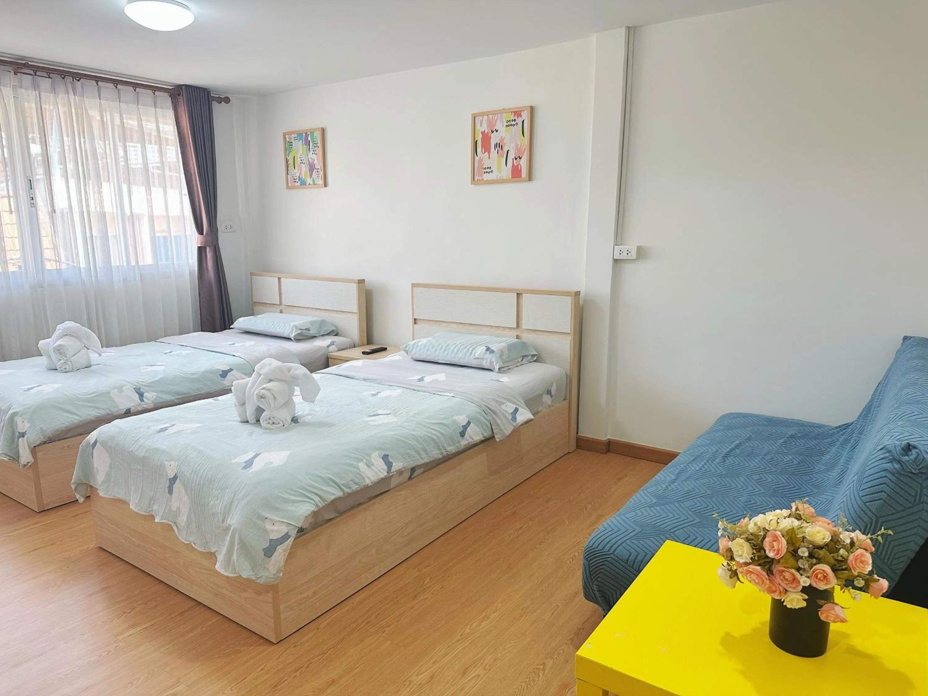 Photo of the whole room, Bed in TD Bangkok