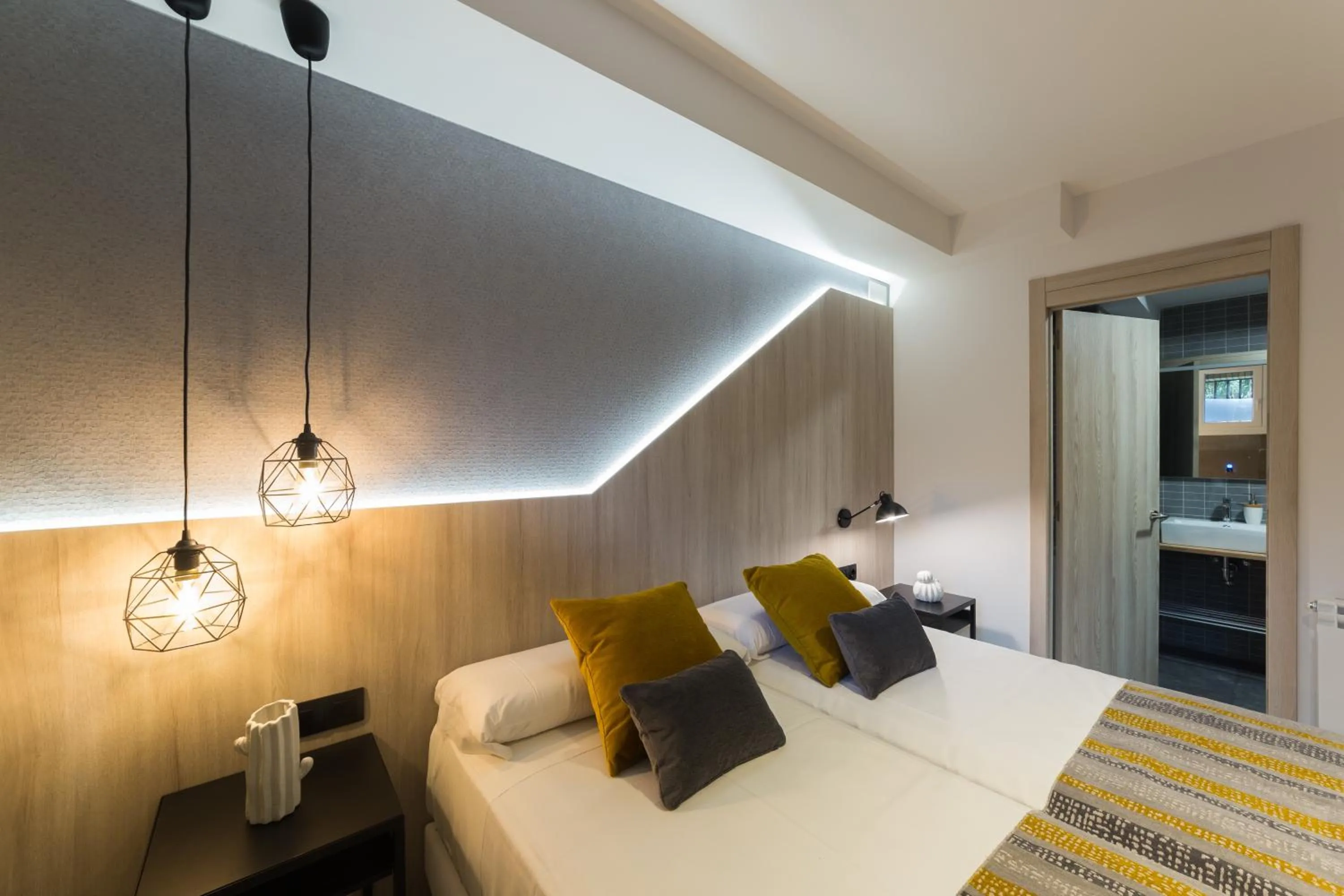 Bed in Hotel Onyarbi