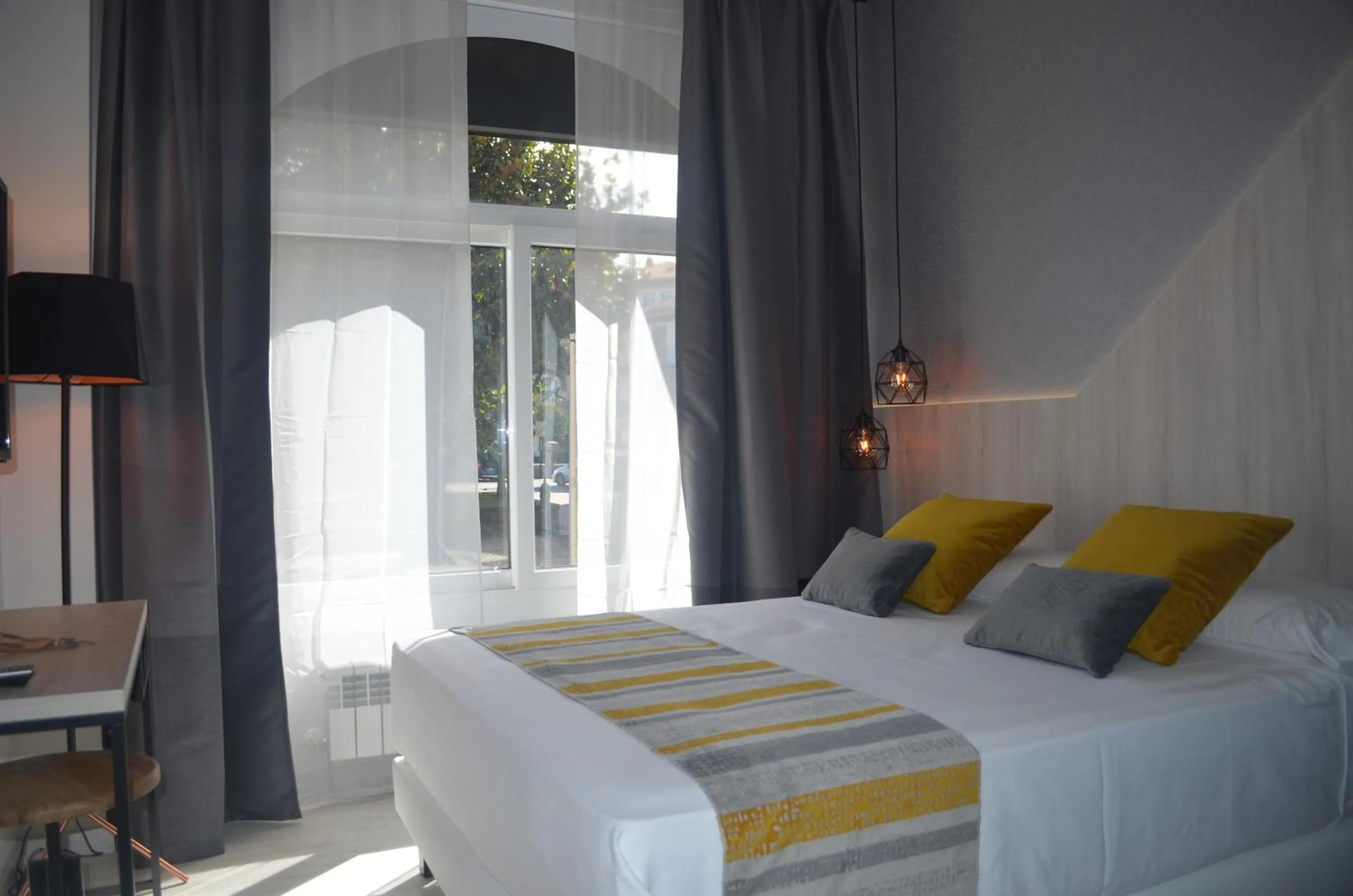 Photo of the whole room, Bed in Hotel Onyarbi